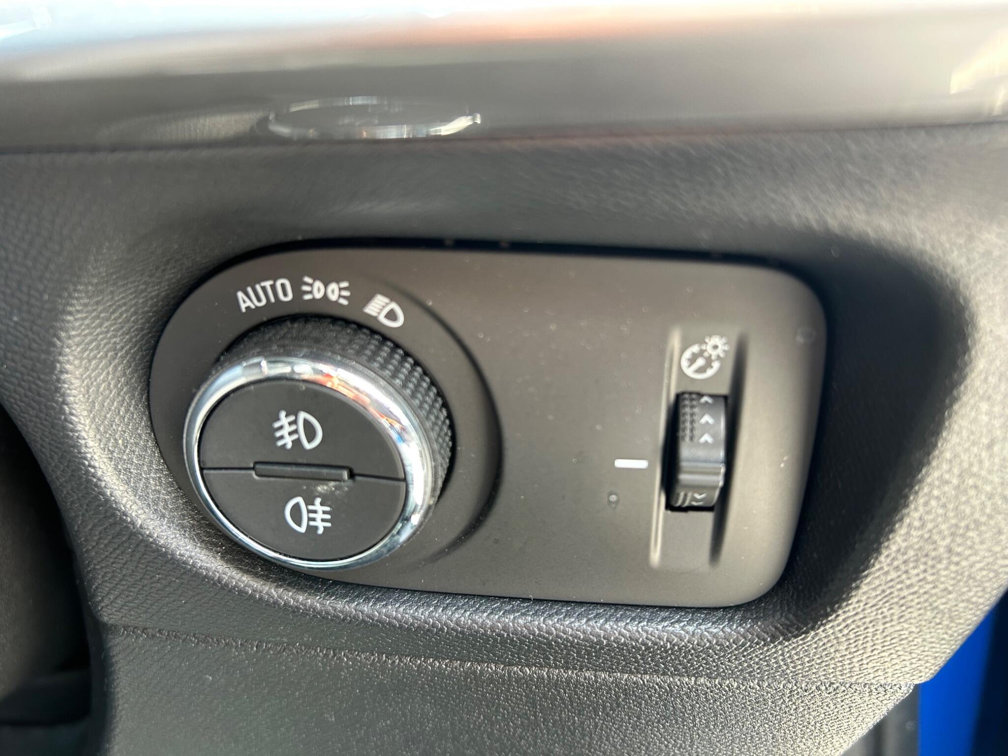 Vauxhall Mokka view 23