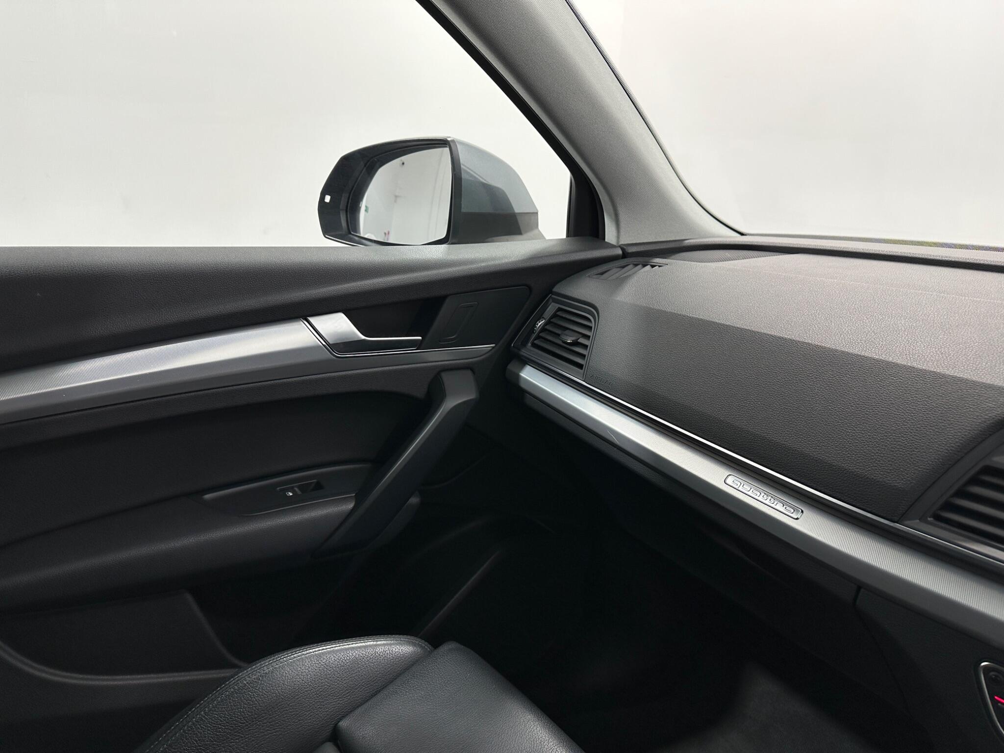 Audi Q5 view 29