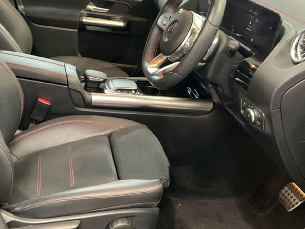 Mercedes-Benz Eqa view 9