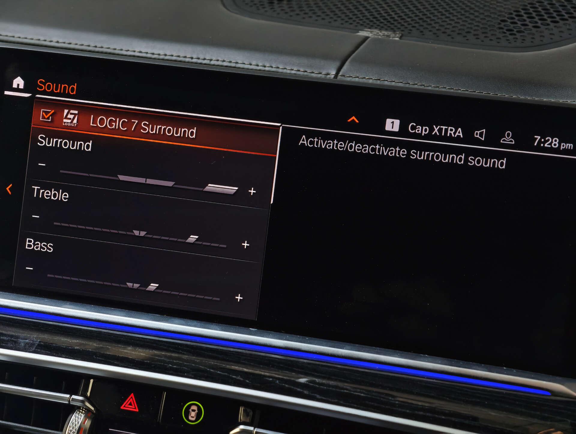BMW X7 view 45