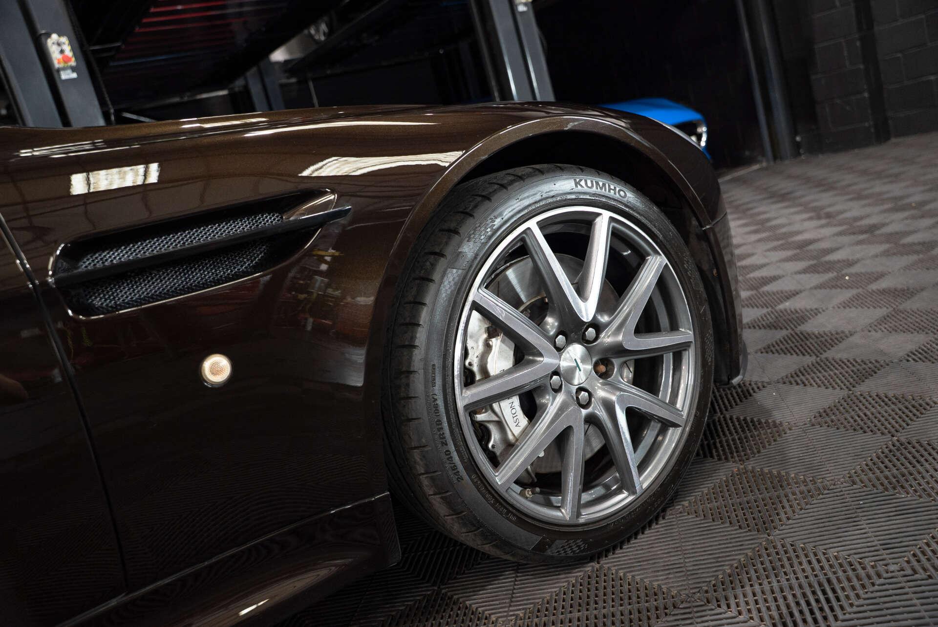Aston Martin Vantage view 28