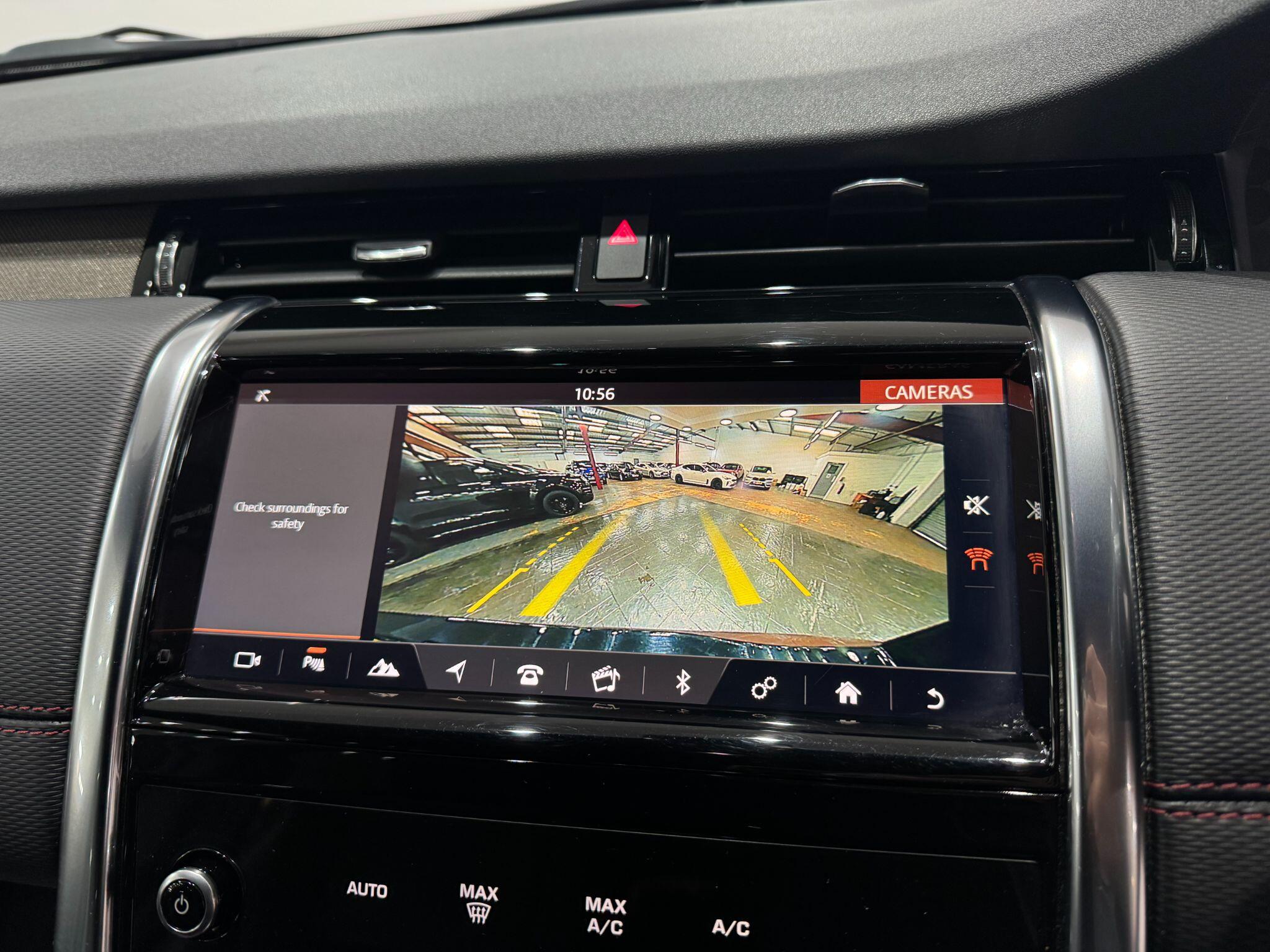 Land Rover Discovery Sport view 36