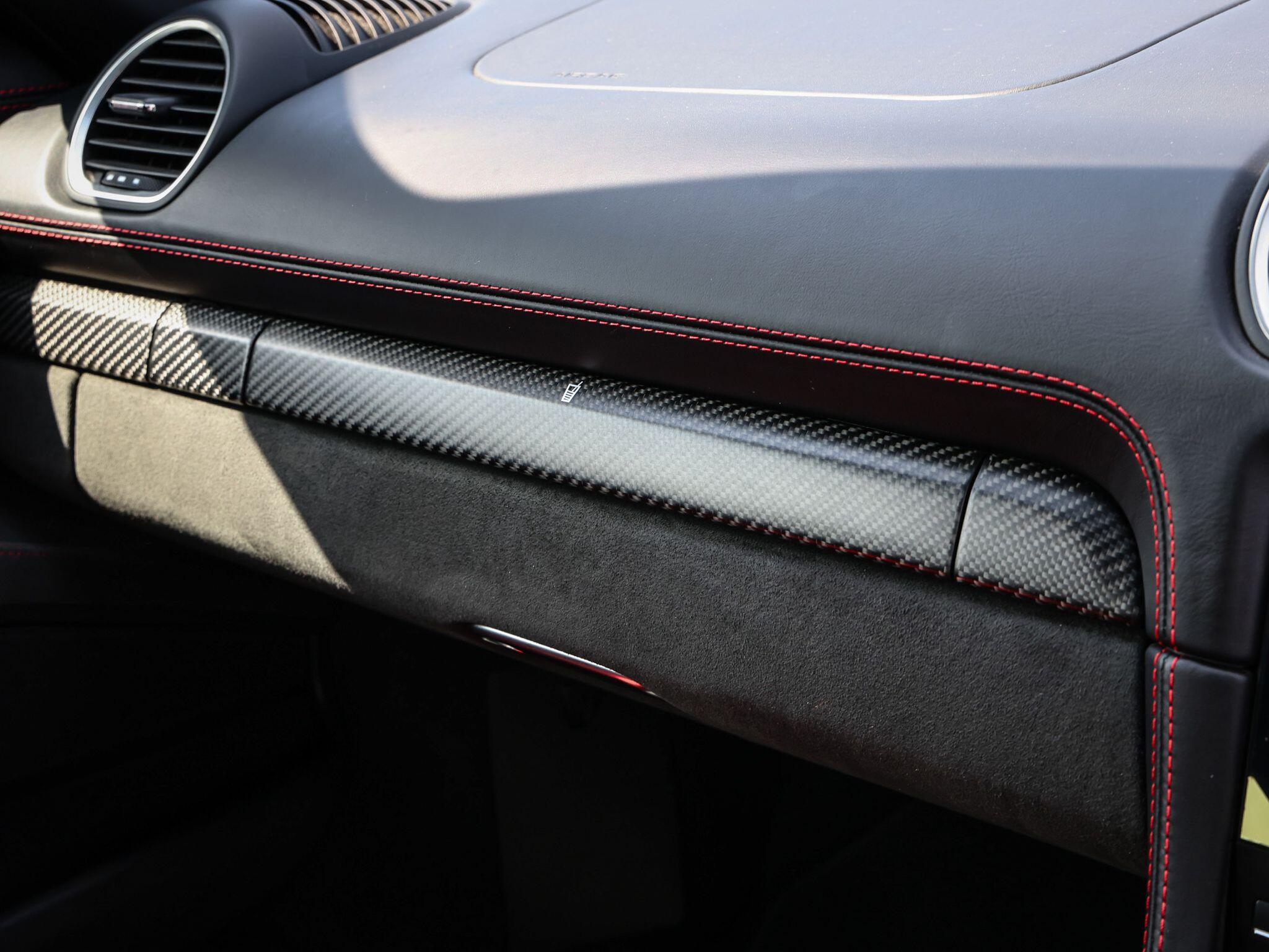 Porsche 718 Spyder view 56