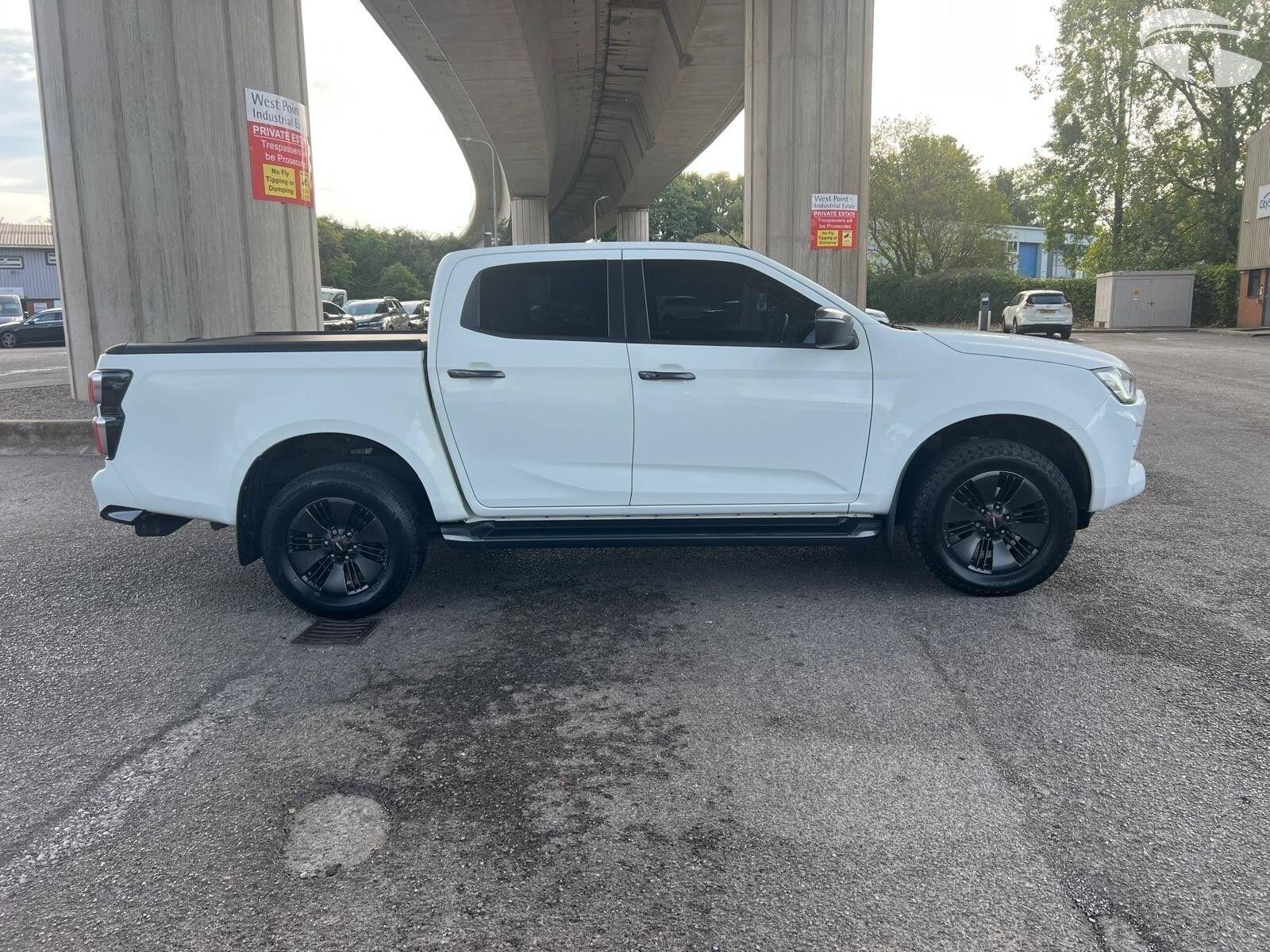 Isuzu D-Max view 7