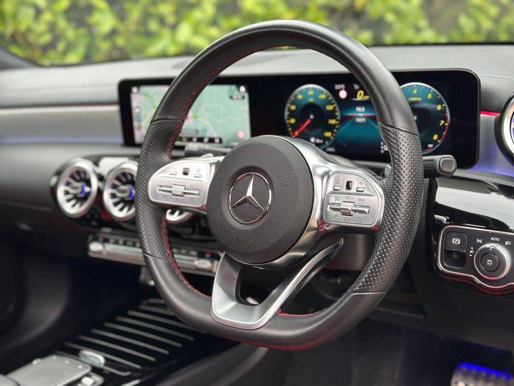Mercedes-Benz Cla view 9