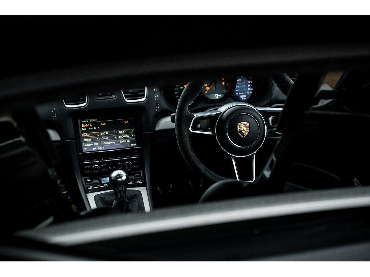 Porsche Cayman view 29