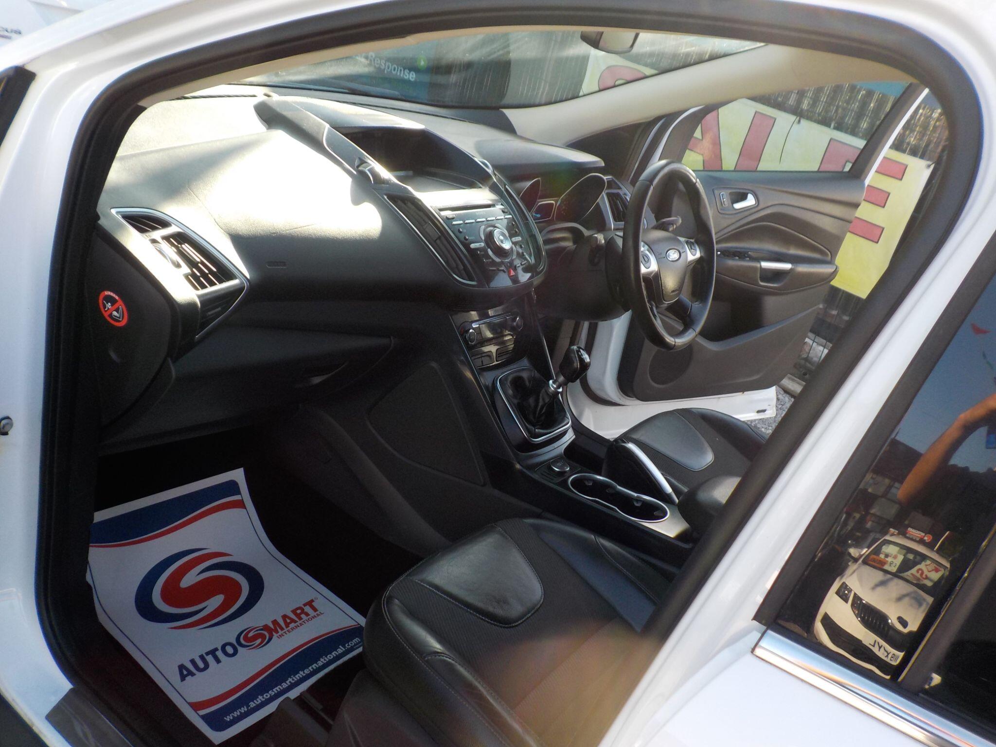 Ford Kuga 2.0 TDCi Titanium 2WD Euro 5 5dr