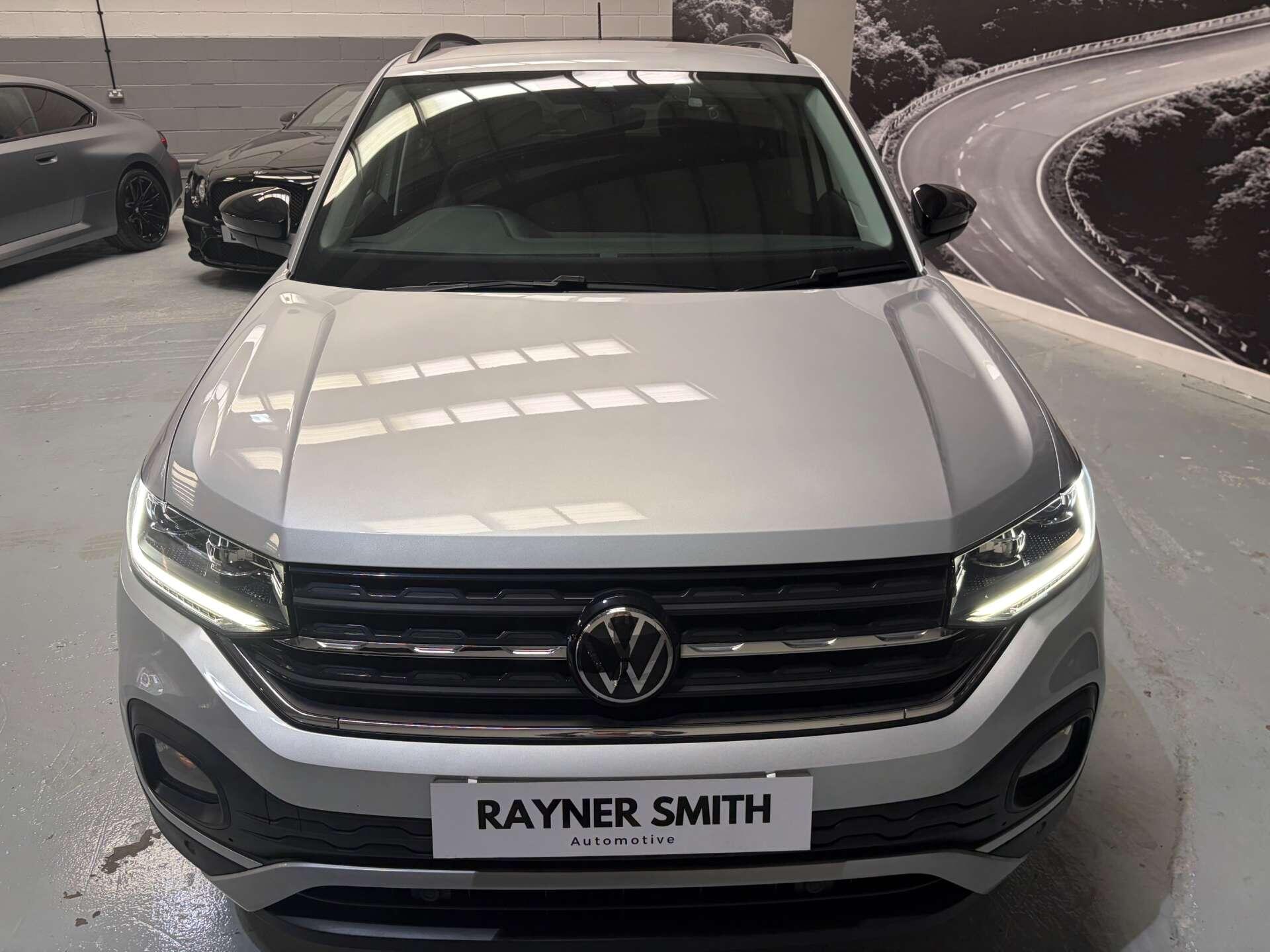 Volkswagen T-Cross view 4