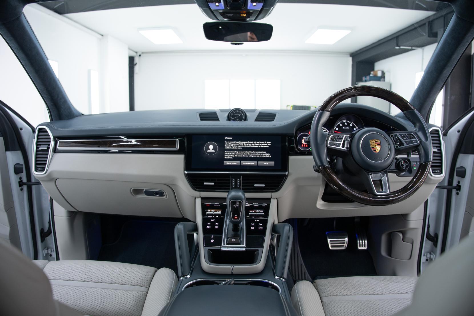 Porsche Cayenne view 15
