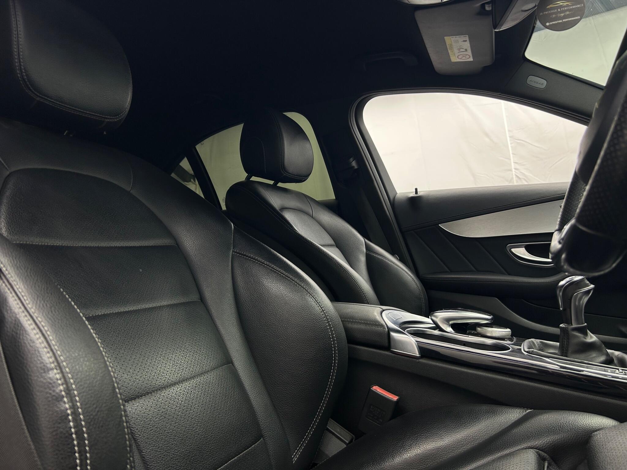 Mercedes-Benz C Class view 23