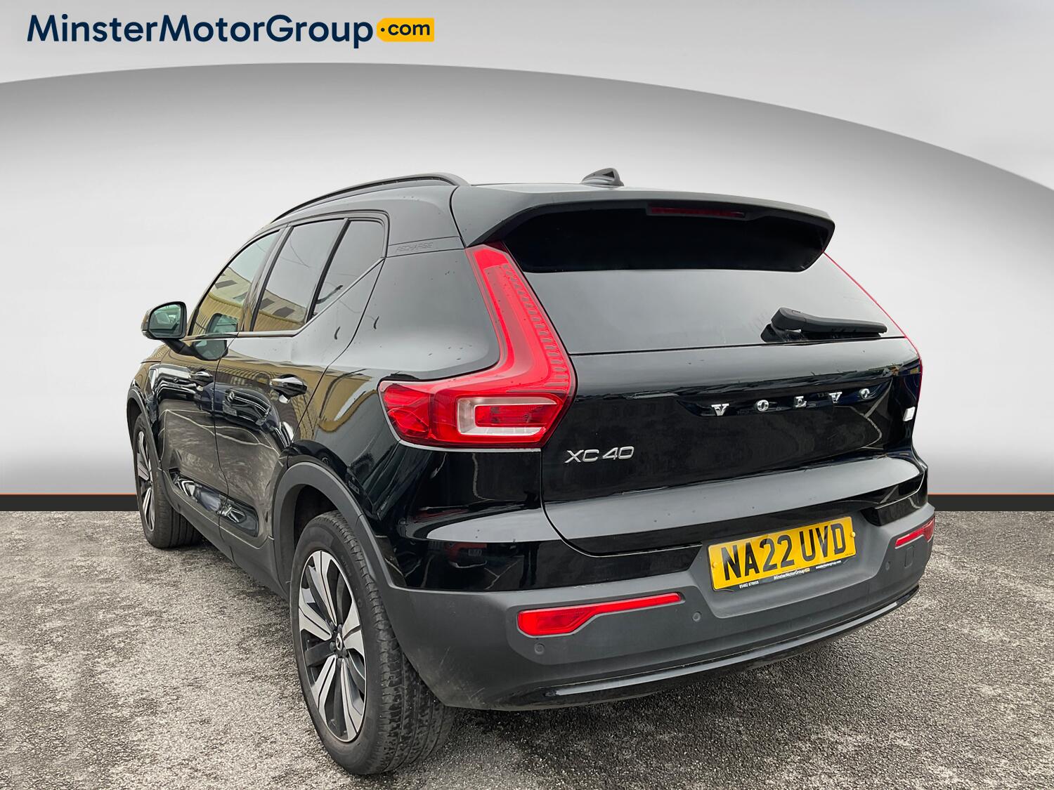 Volvo XC40 view 4