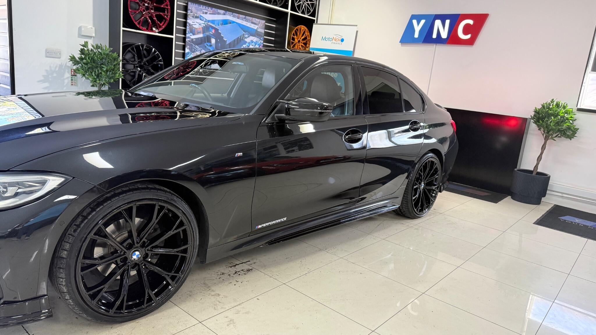 BMW 3 Series view 10