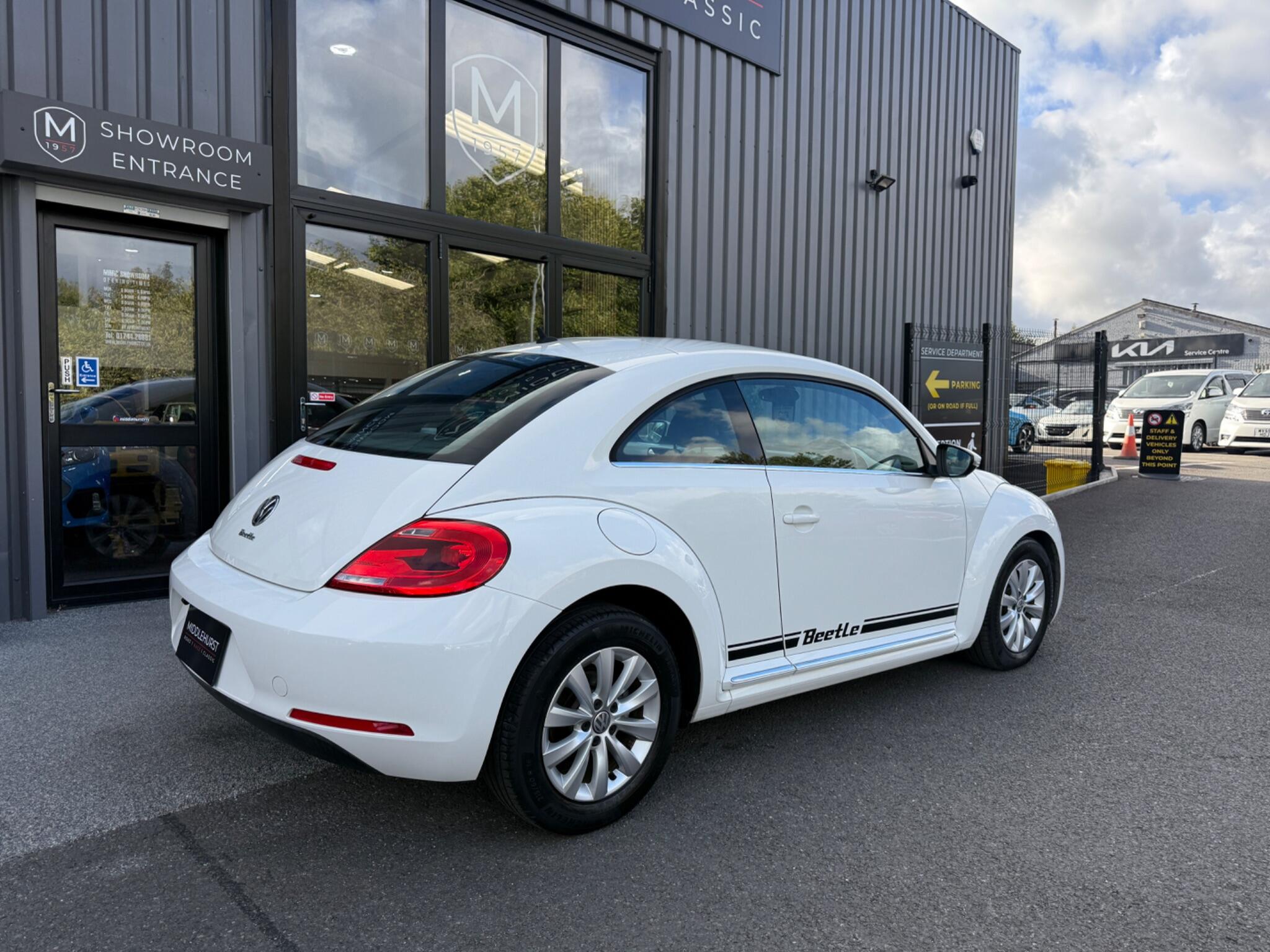 Volkswagen Beetle view 53