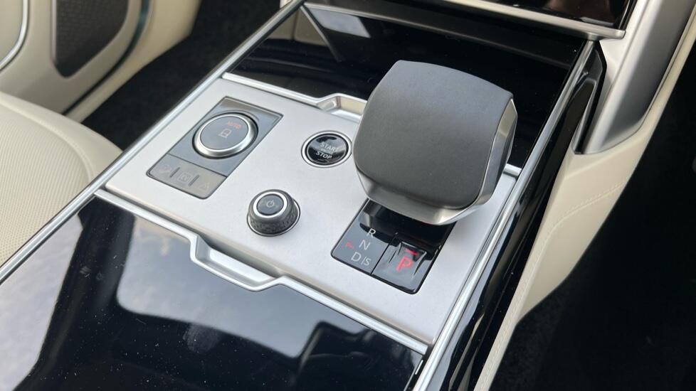 Land Rover Range Rover view 13