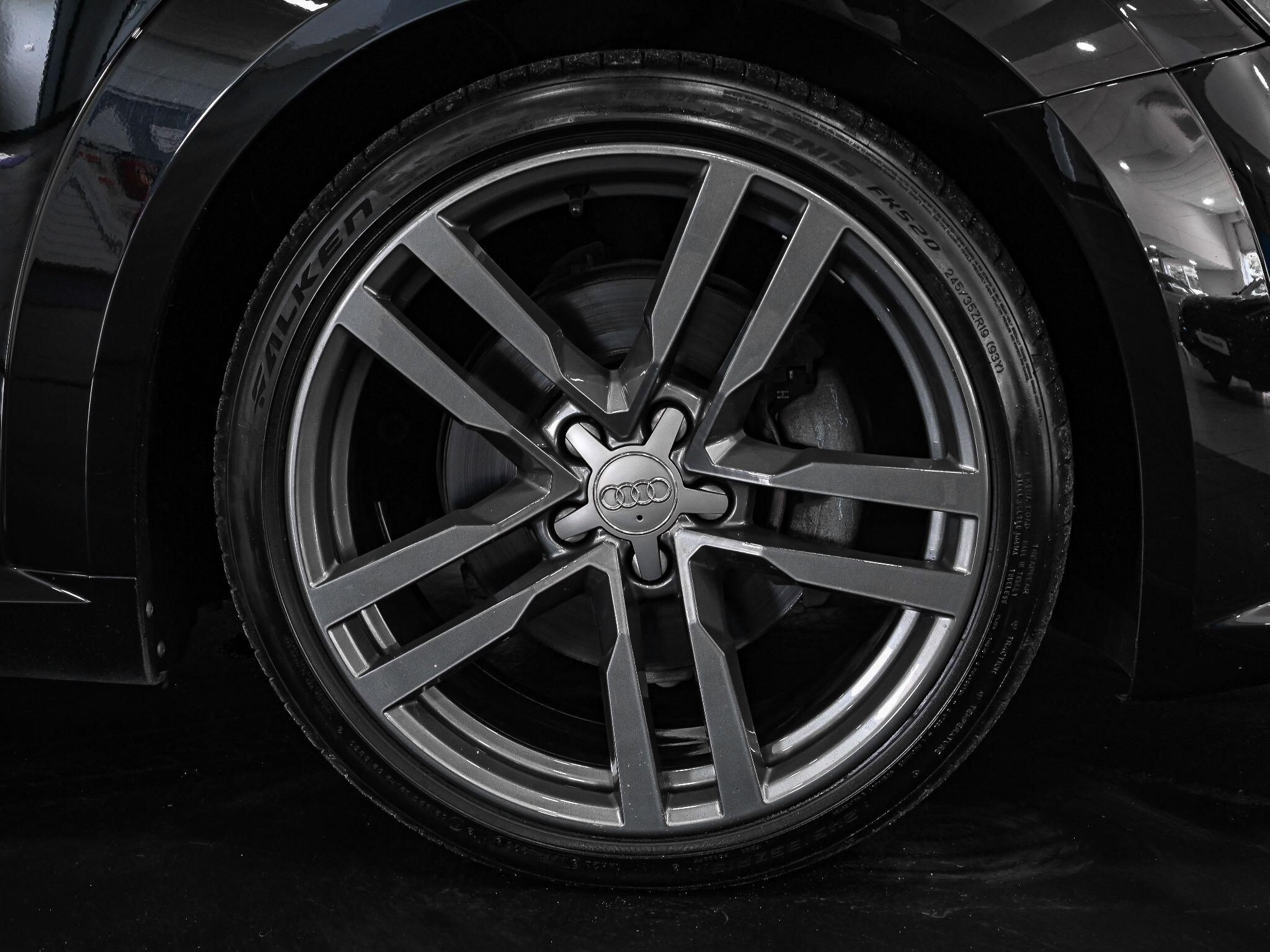 Audi TT view 6