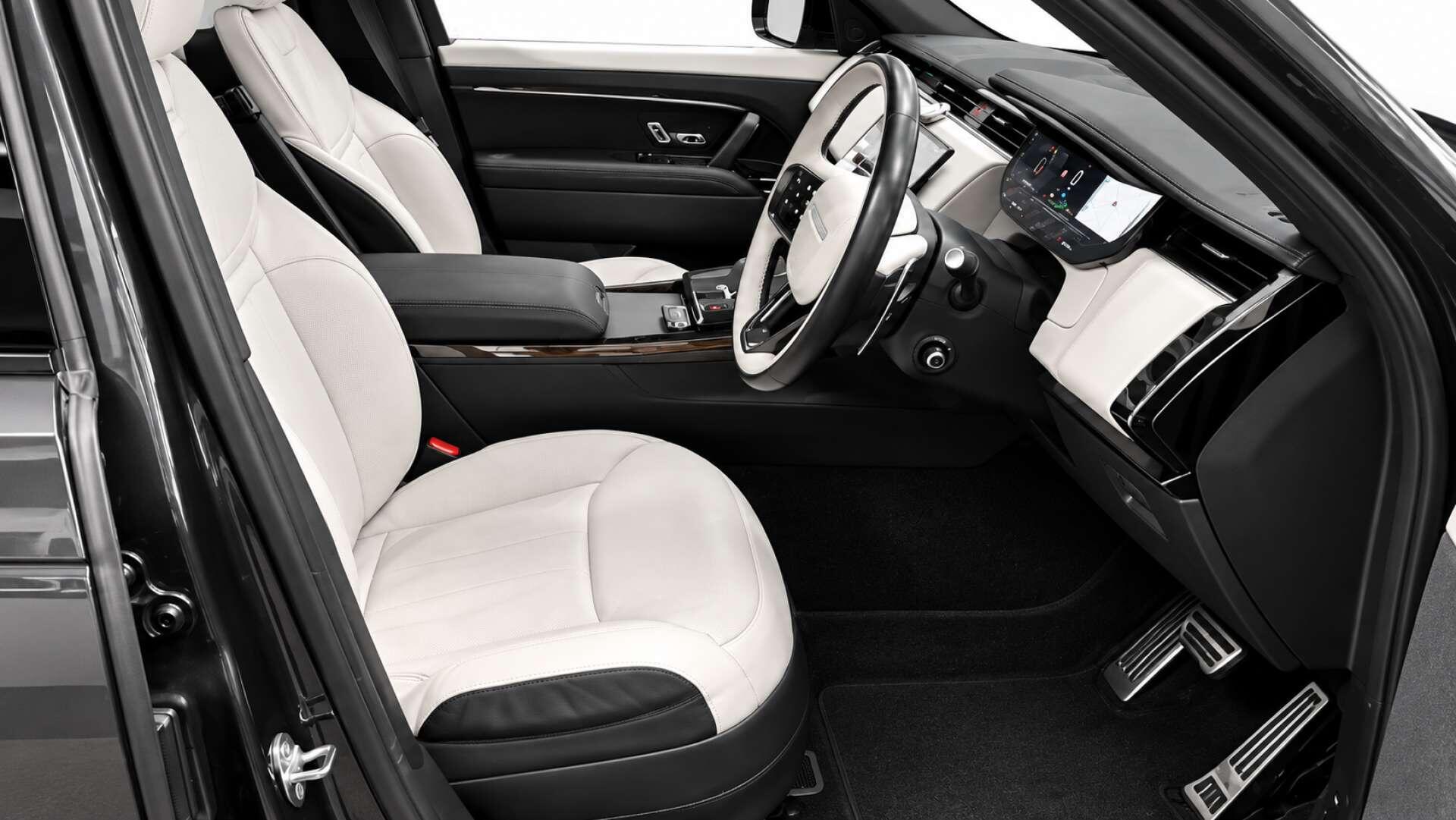 Land Rover Range Rover Sport view 2