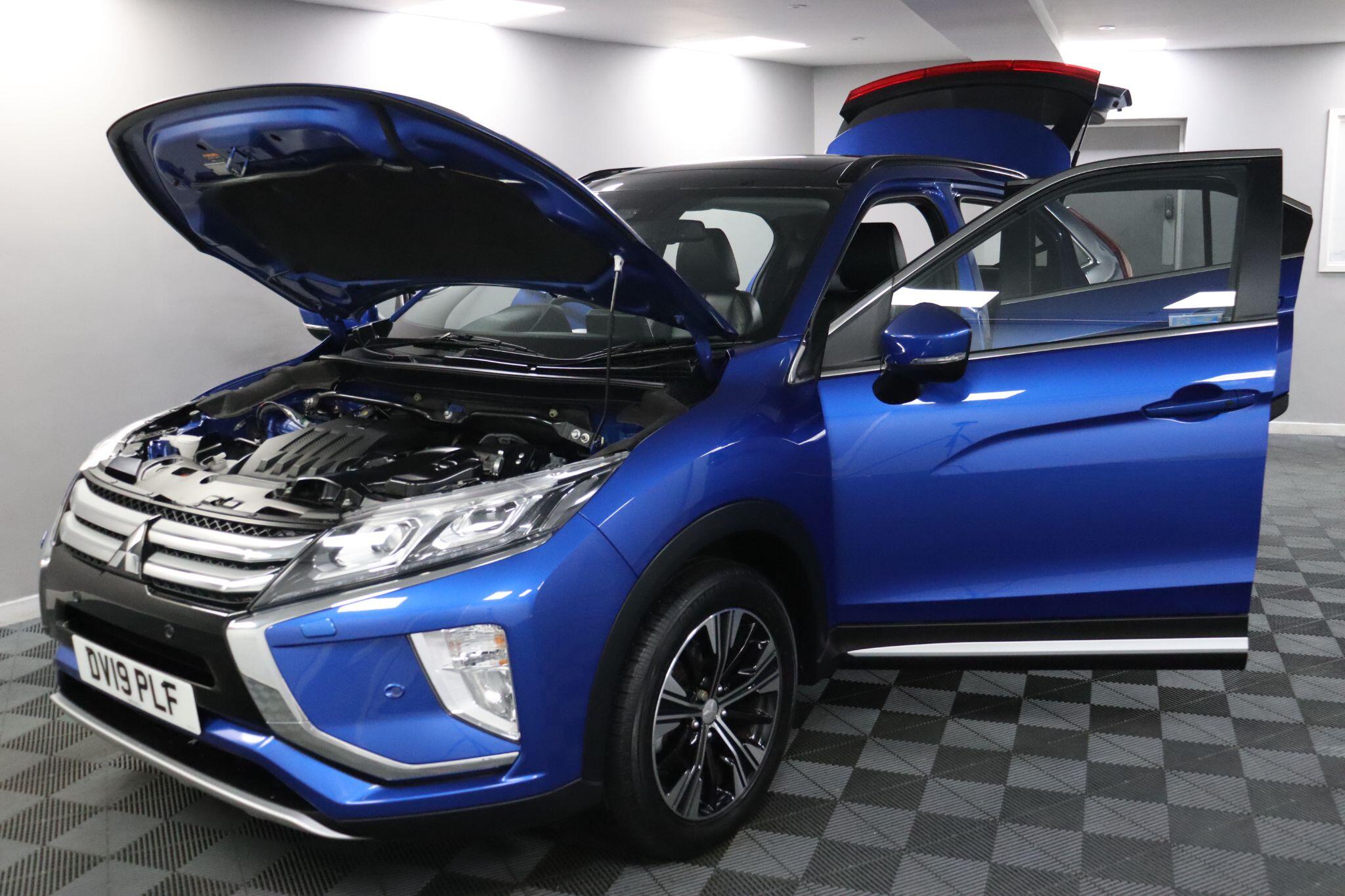 Mitsubishi Eclipse Cross view 23