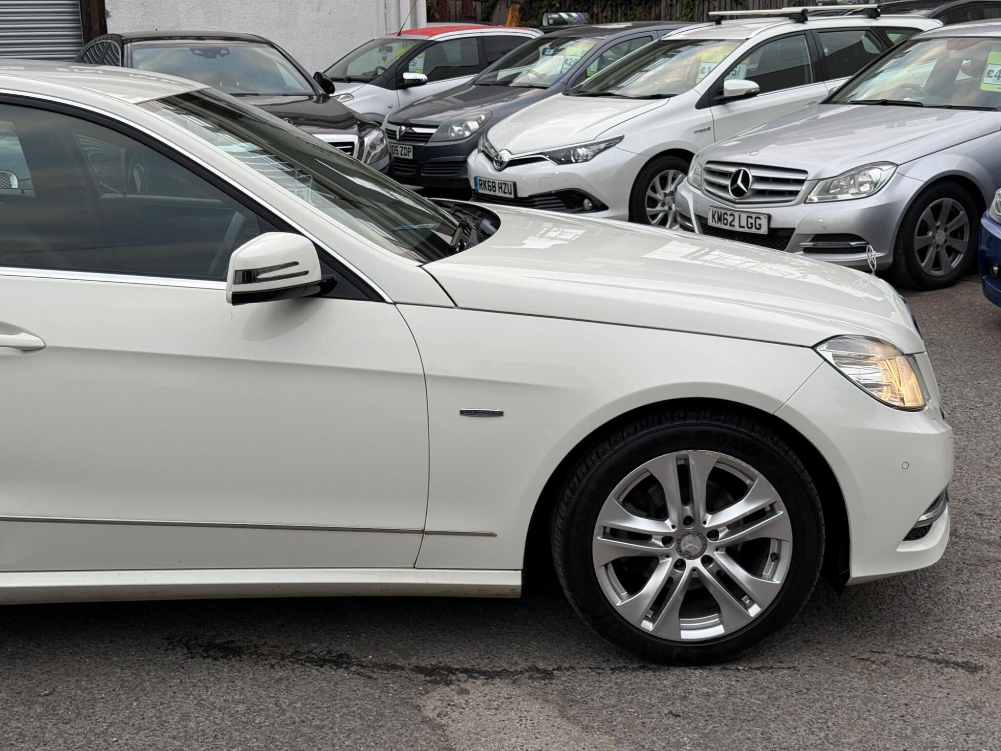 Mercedes-Benz E Class - Image 20