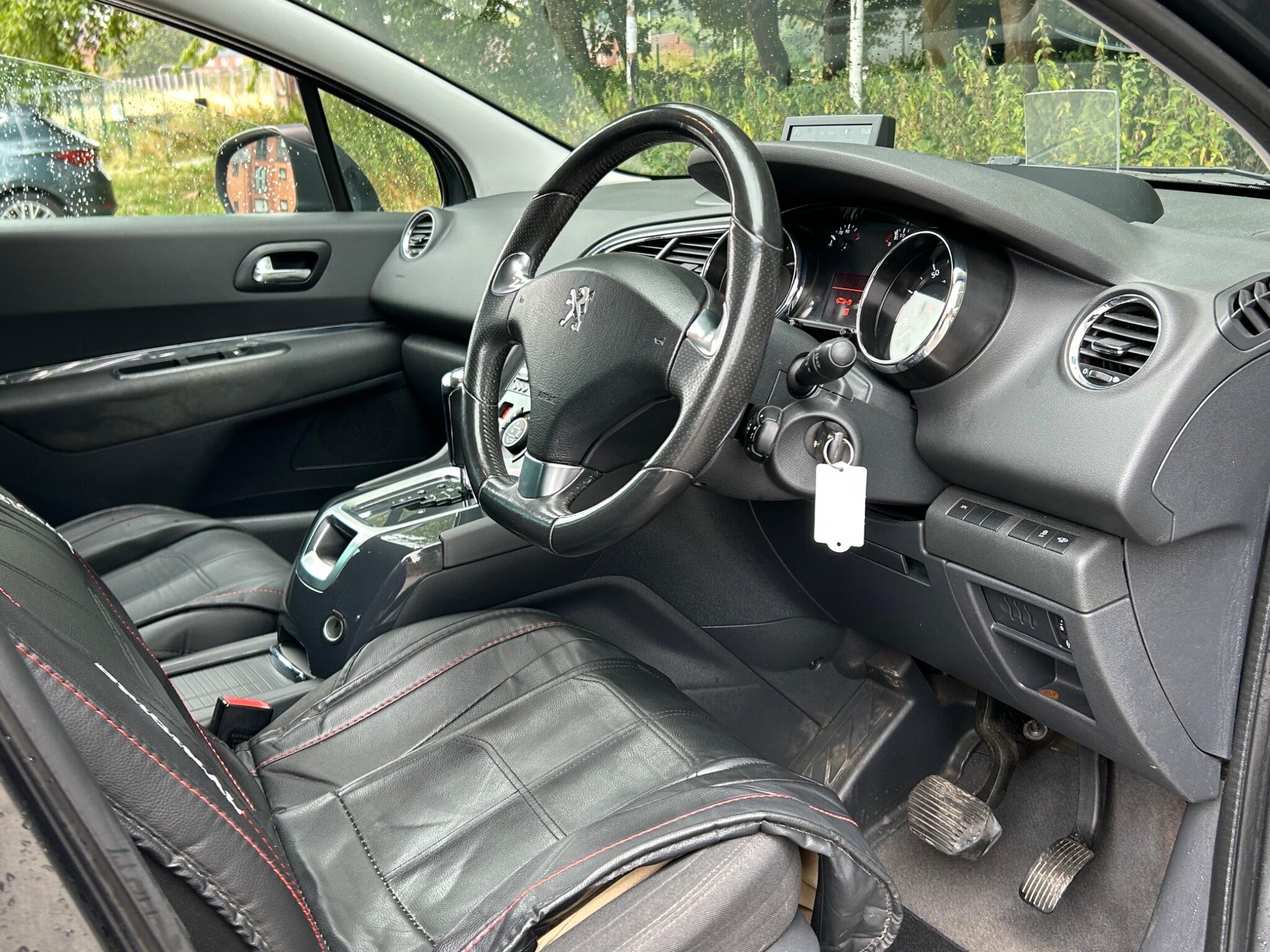Peugeot 5008 view 17
