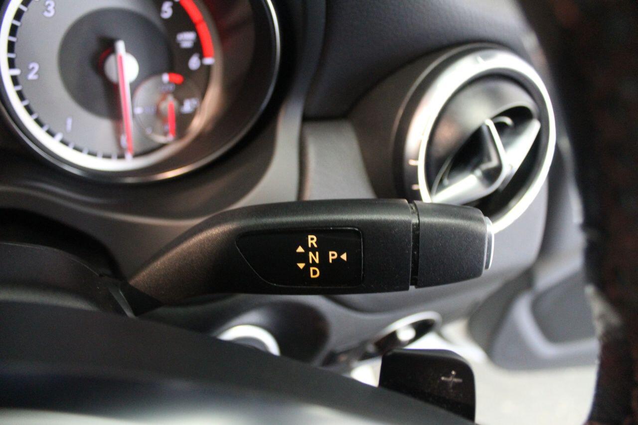 Mercedes-Benz Cla view 49