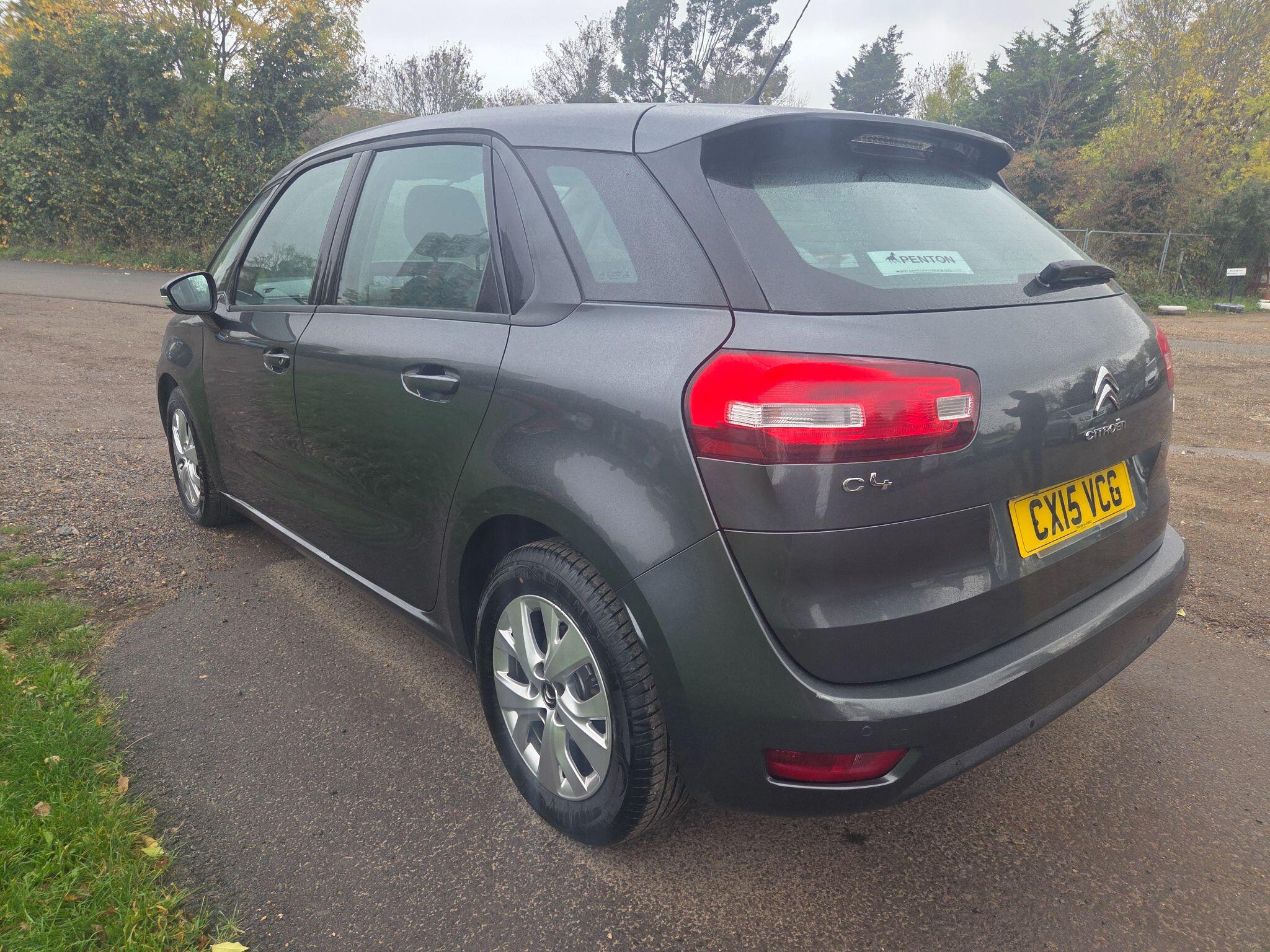 Citroen C4 Picasso view 5