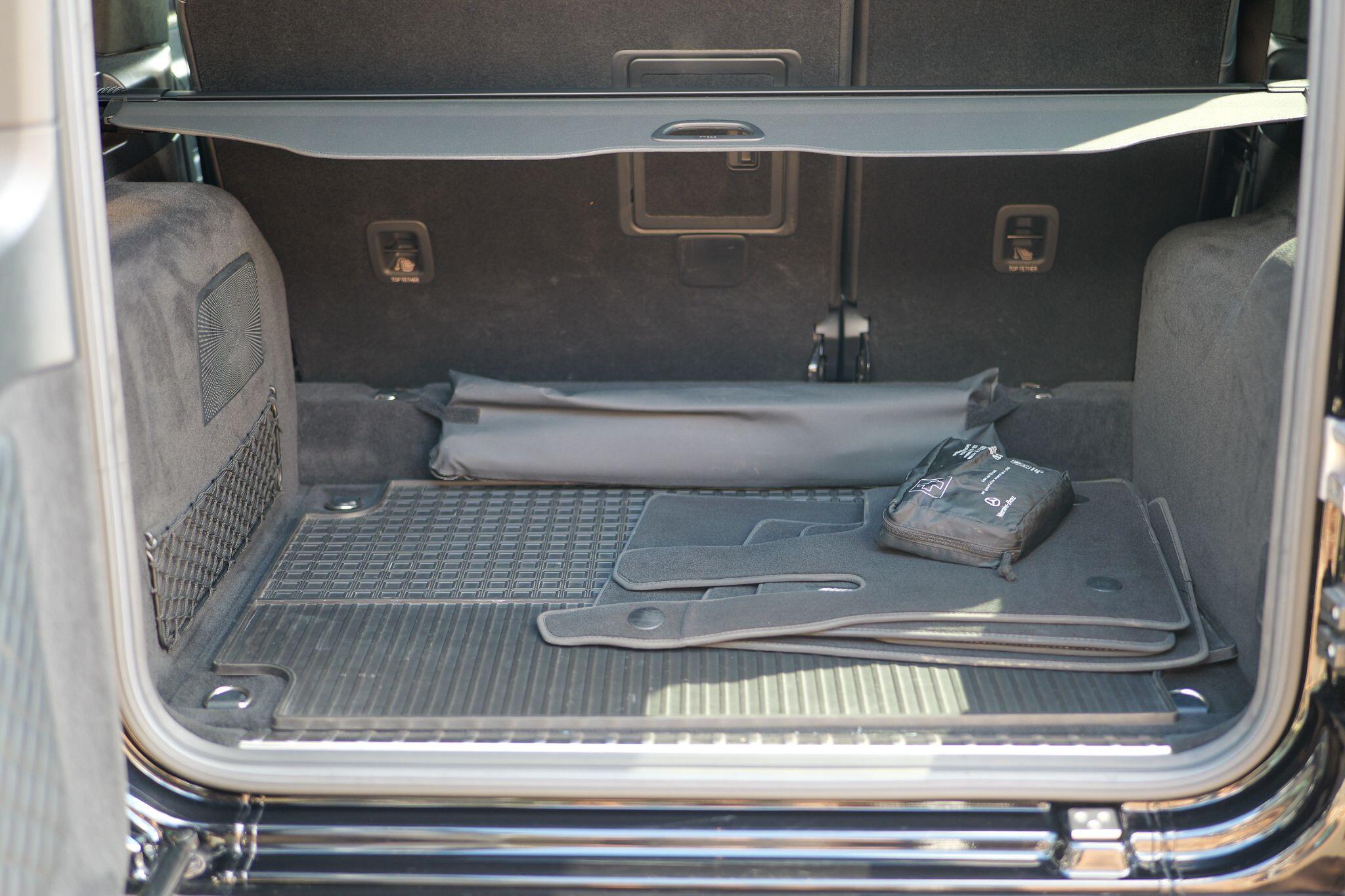 Mercedes-Benz G-Class view 32