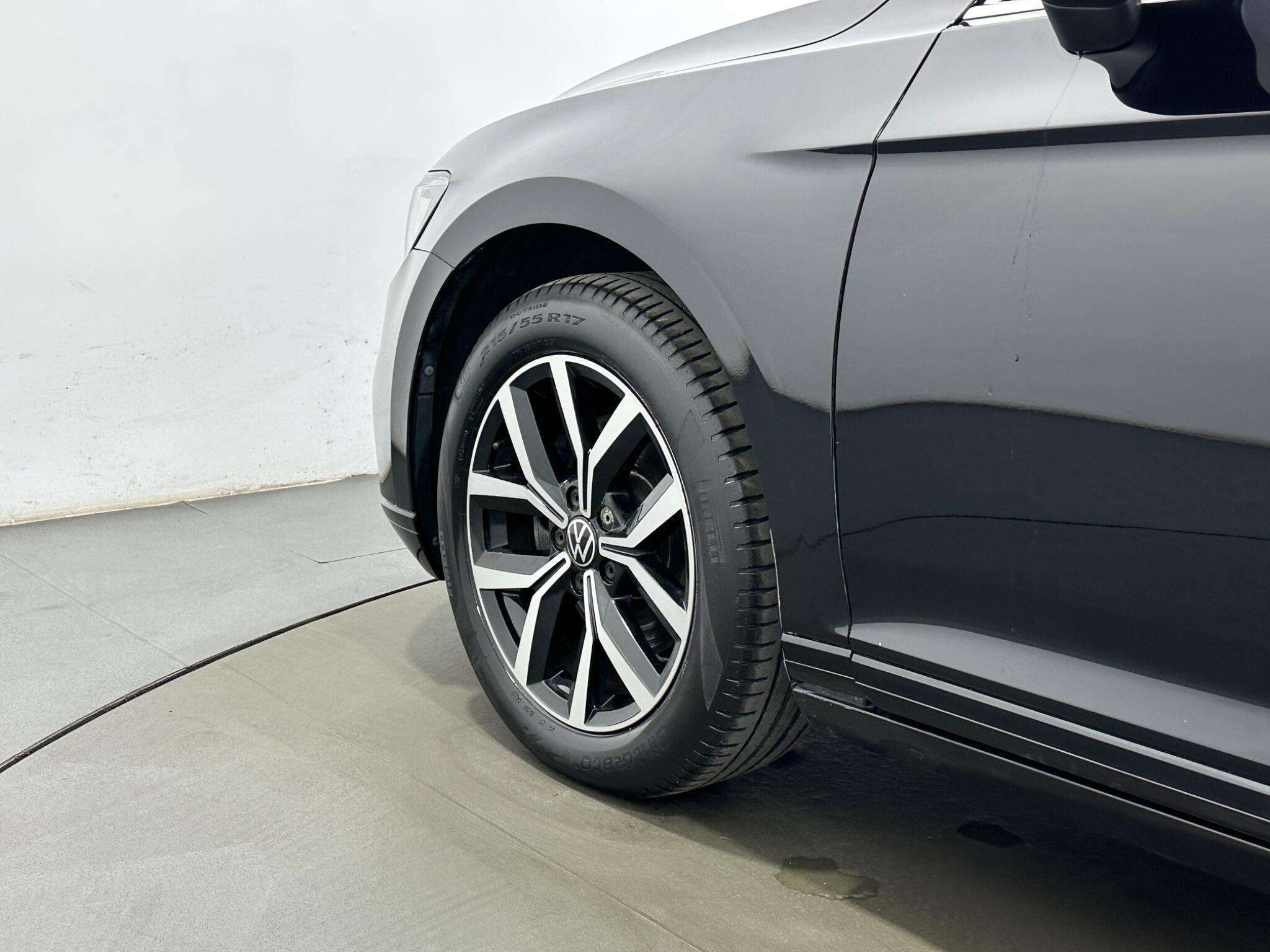 Volkswagen Passat view 50