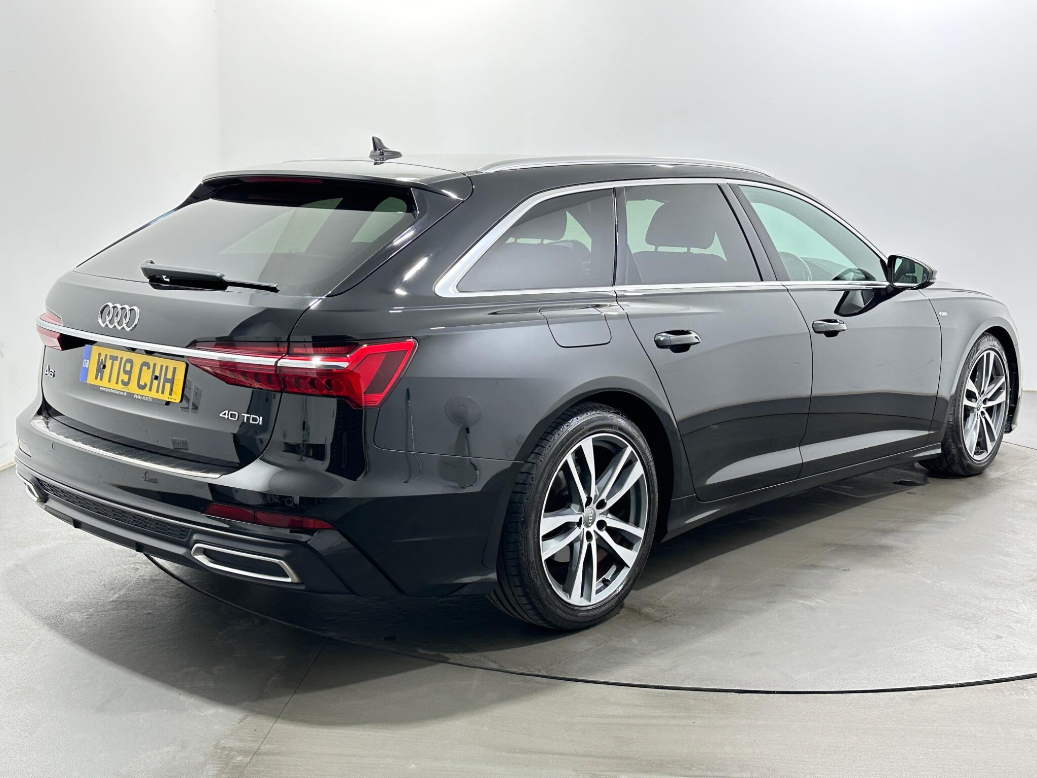 Audi A6 view 8