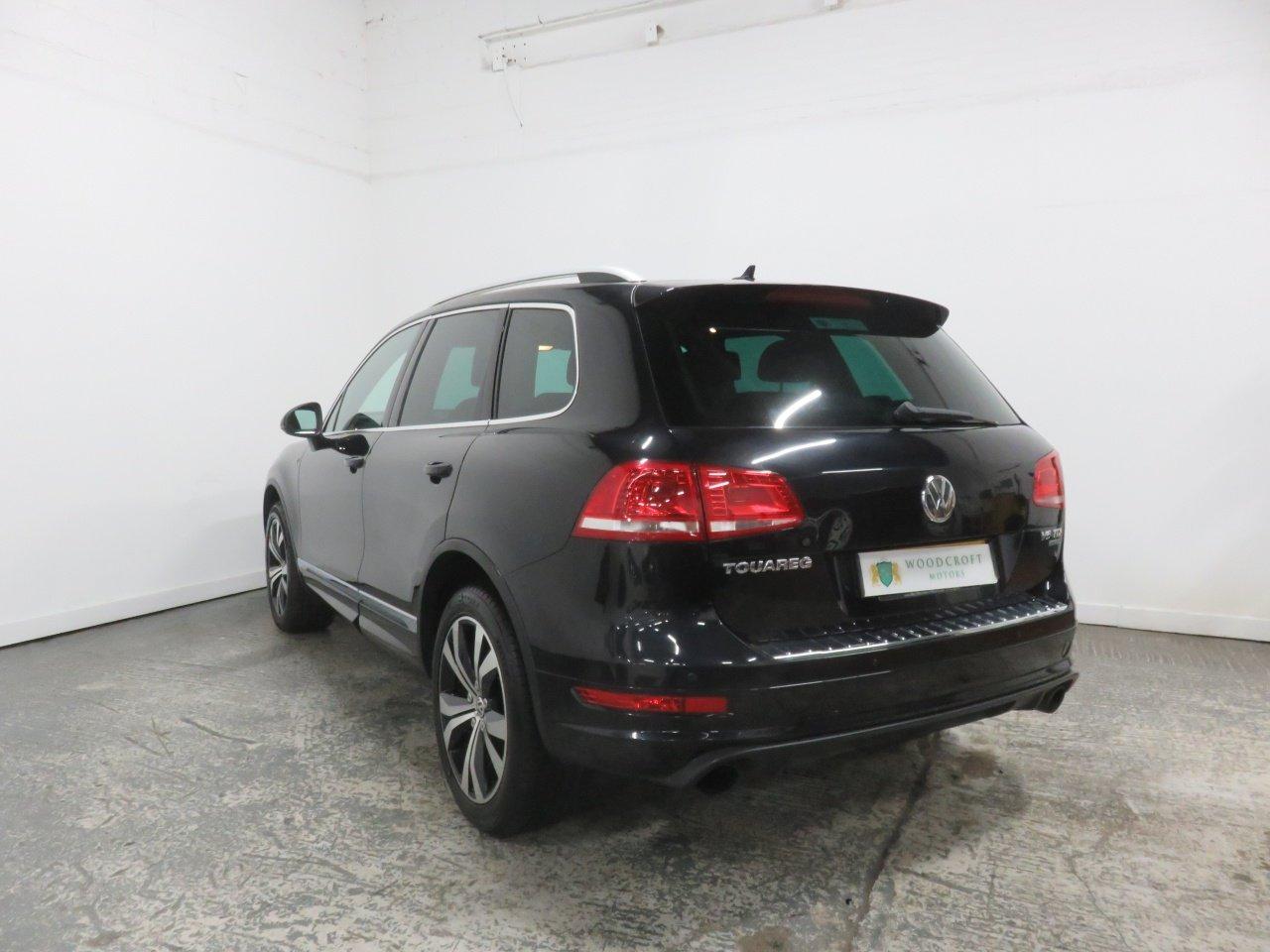 Volkswagen Touareg view 7