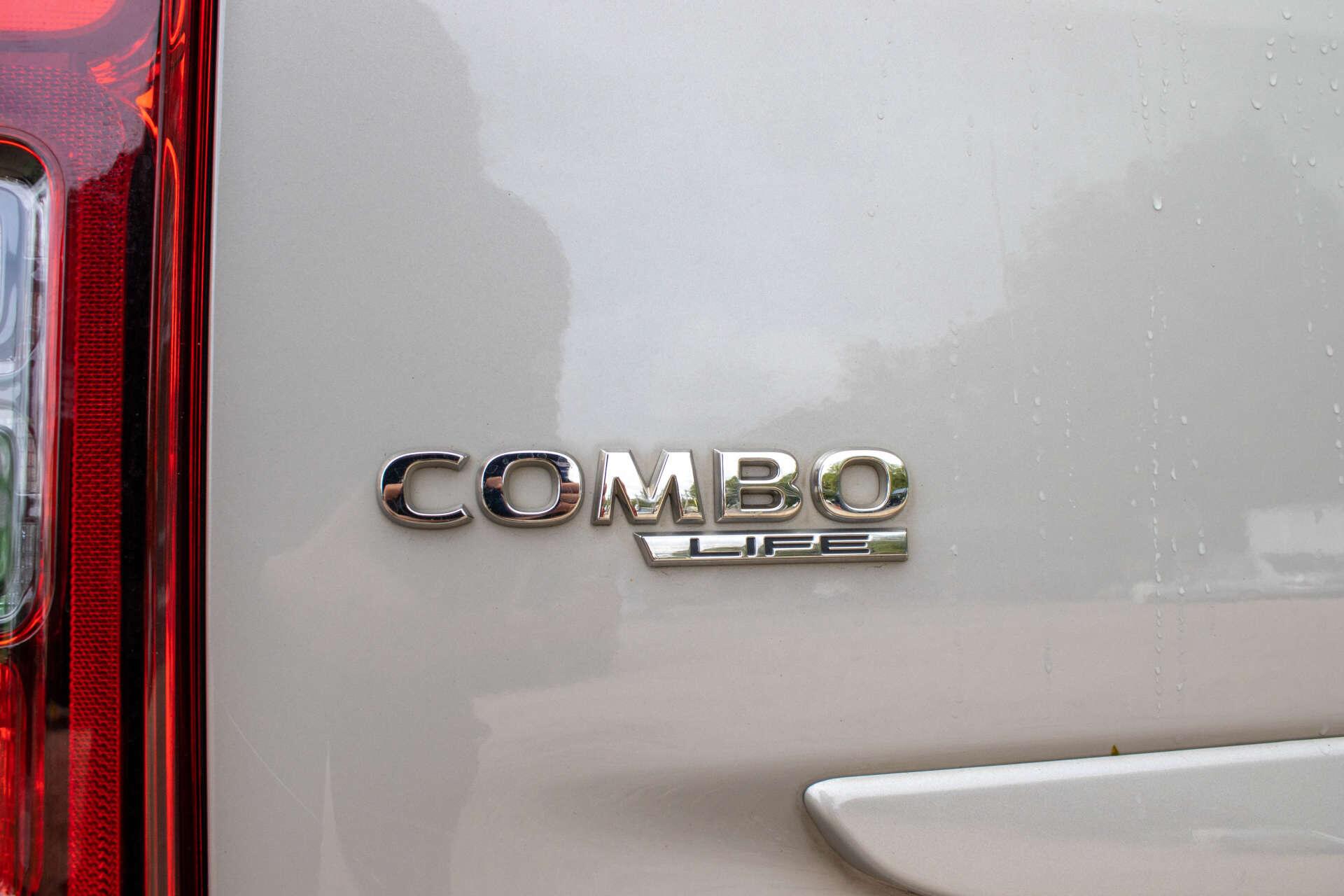 Vauxhall Combo Life view 38