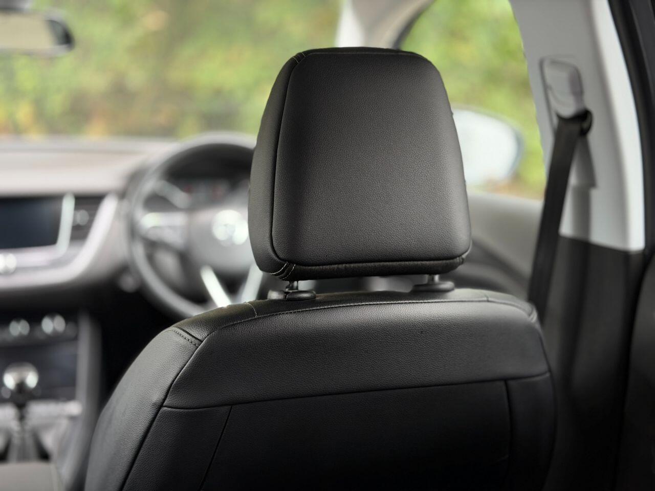 Vauxhall Grandland X view 121