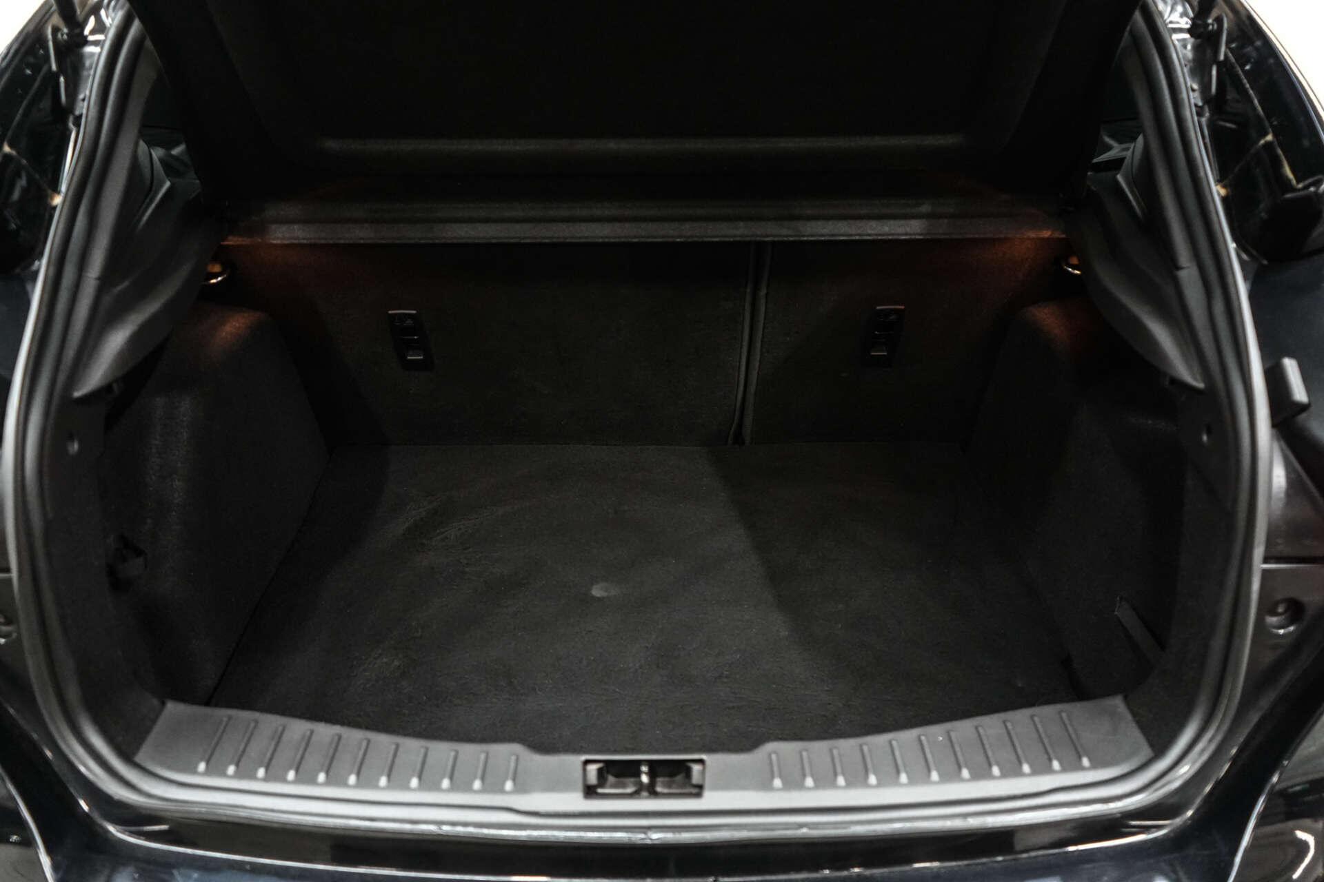 Ford Focus view 12