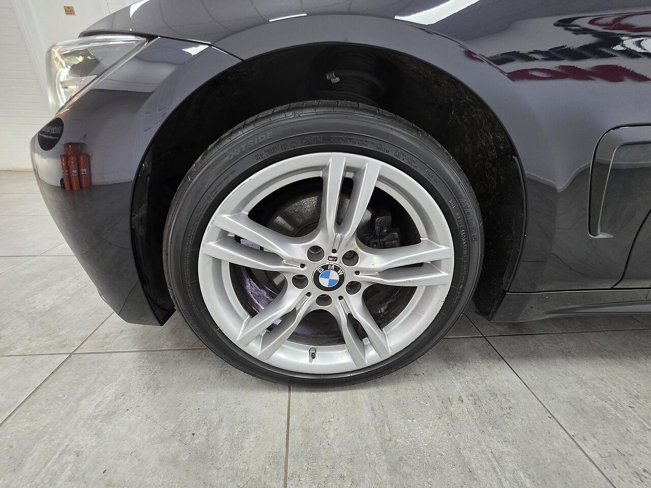 BMW 4 Series view 22