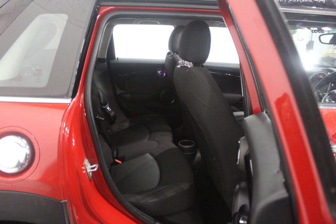 Mini Hatch view 52