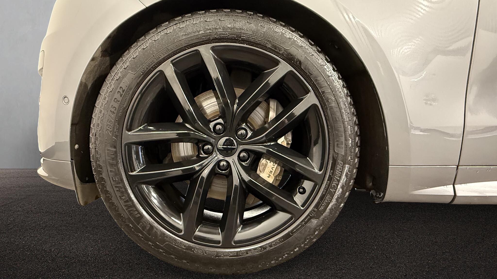 Land Rover Range Rover Sport view 8