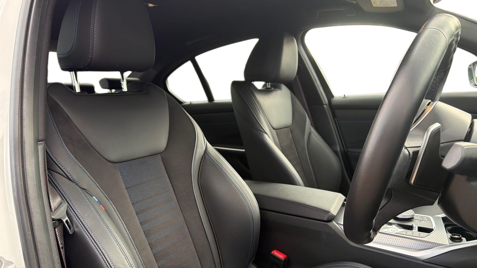 BMW 3 Series view 11