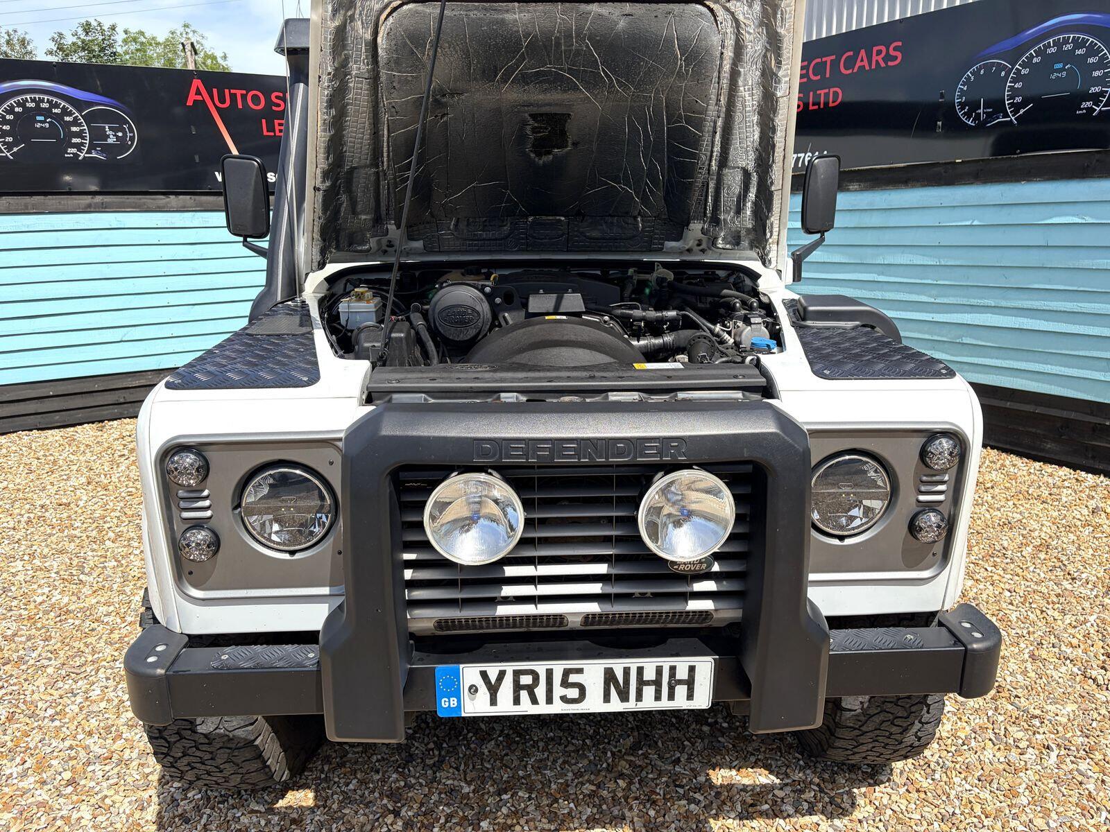 Land Rover Defender view 14