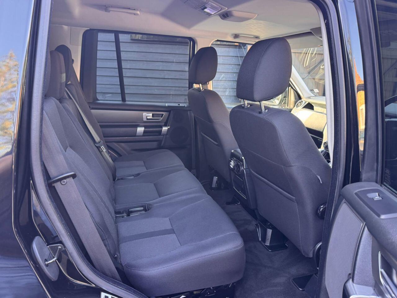 Land Rover Discovery view 15