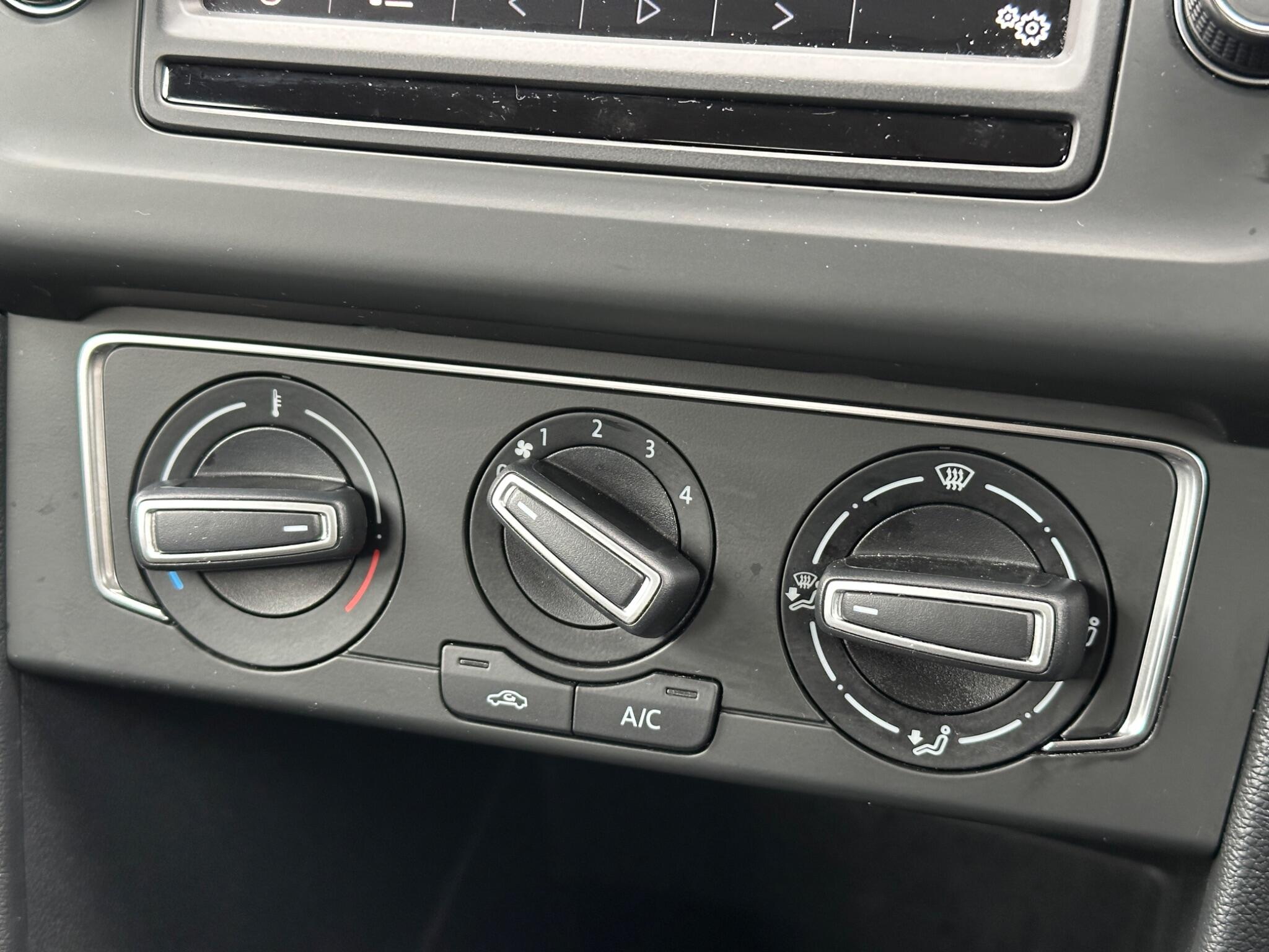 Volkswagen Polo view 35