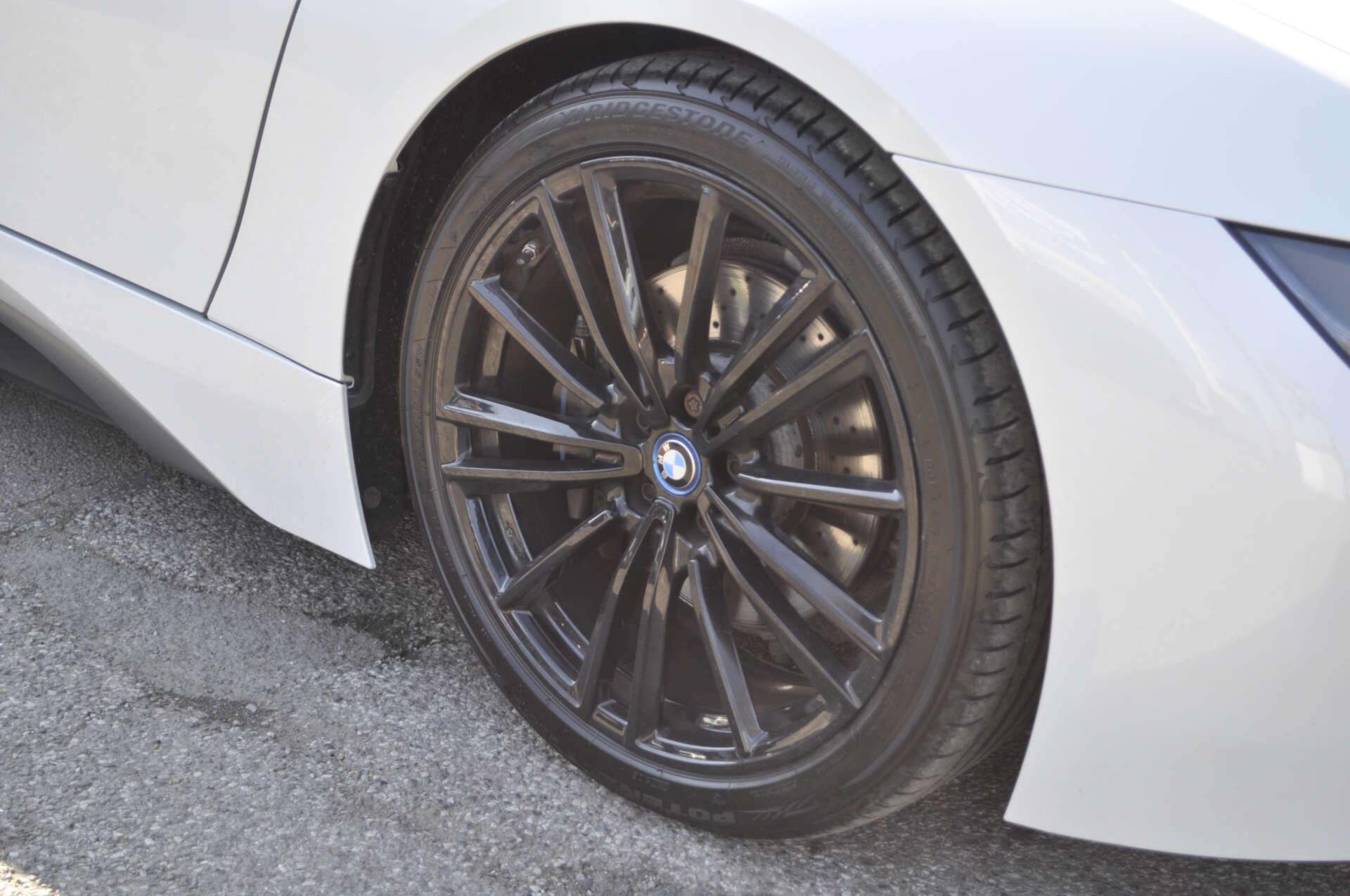 BMW I8 view 38