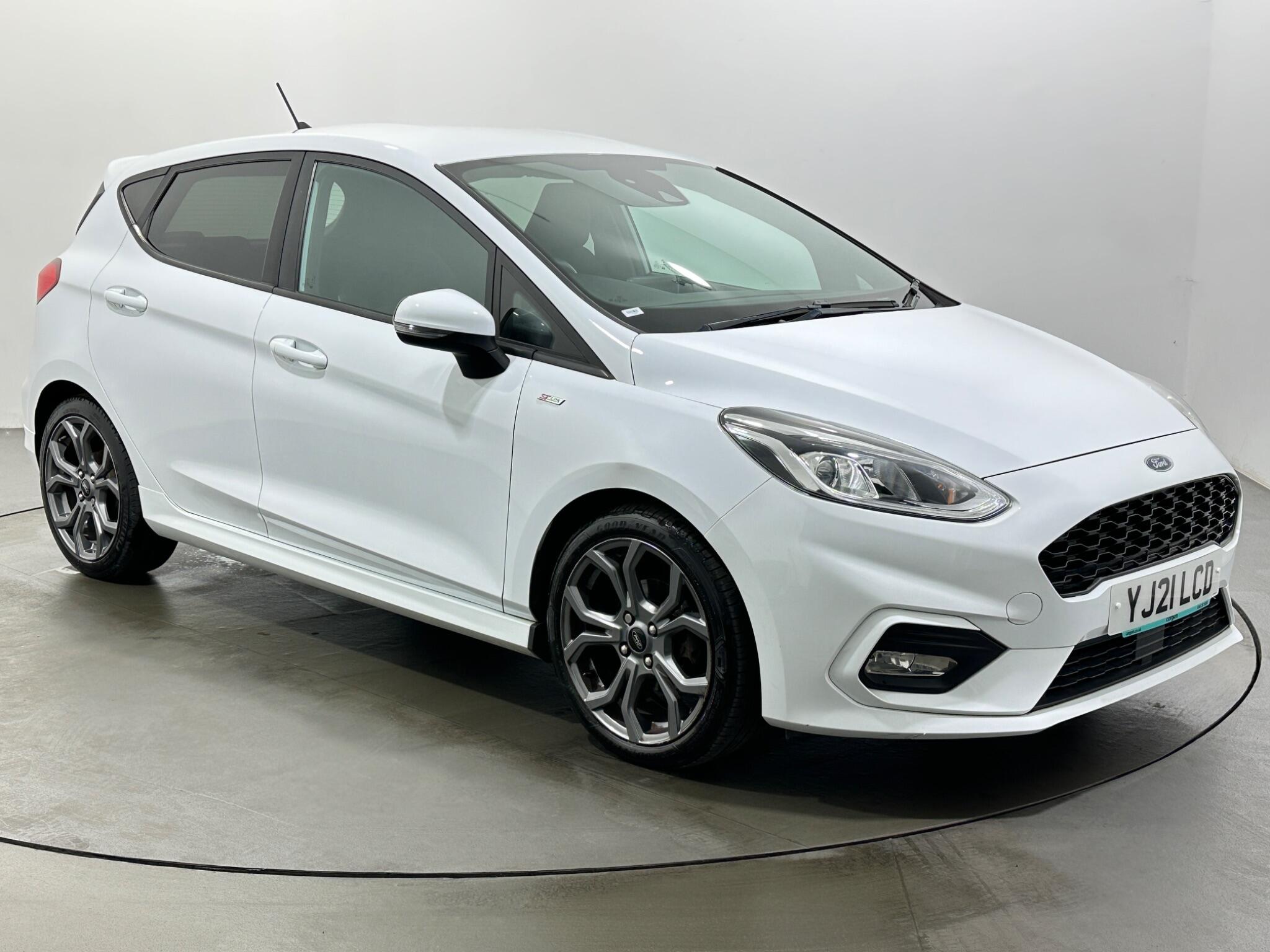 2021 Ford Fiesta in White for sale