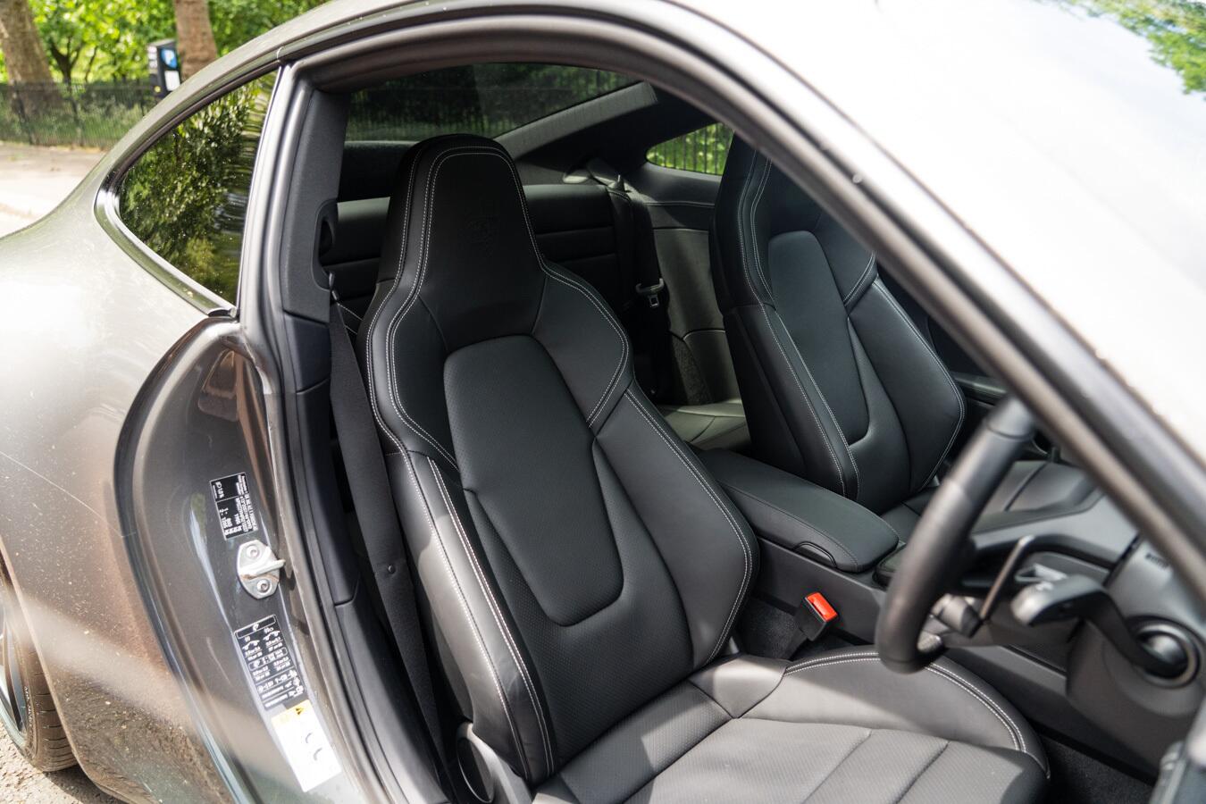Porsche 911 view 27