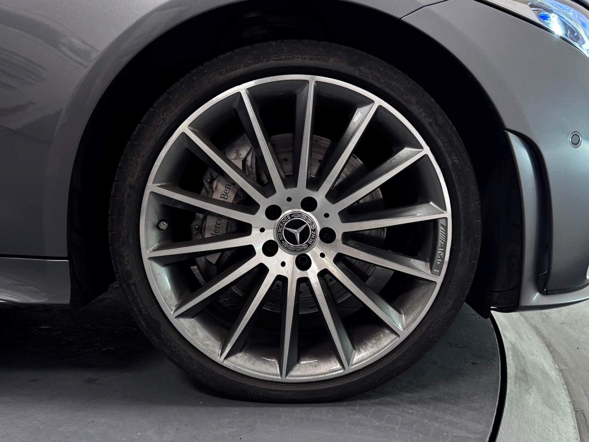 Mercedes-Benz CLS view 58