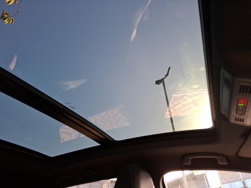 Volkswagen T-Roc view 14