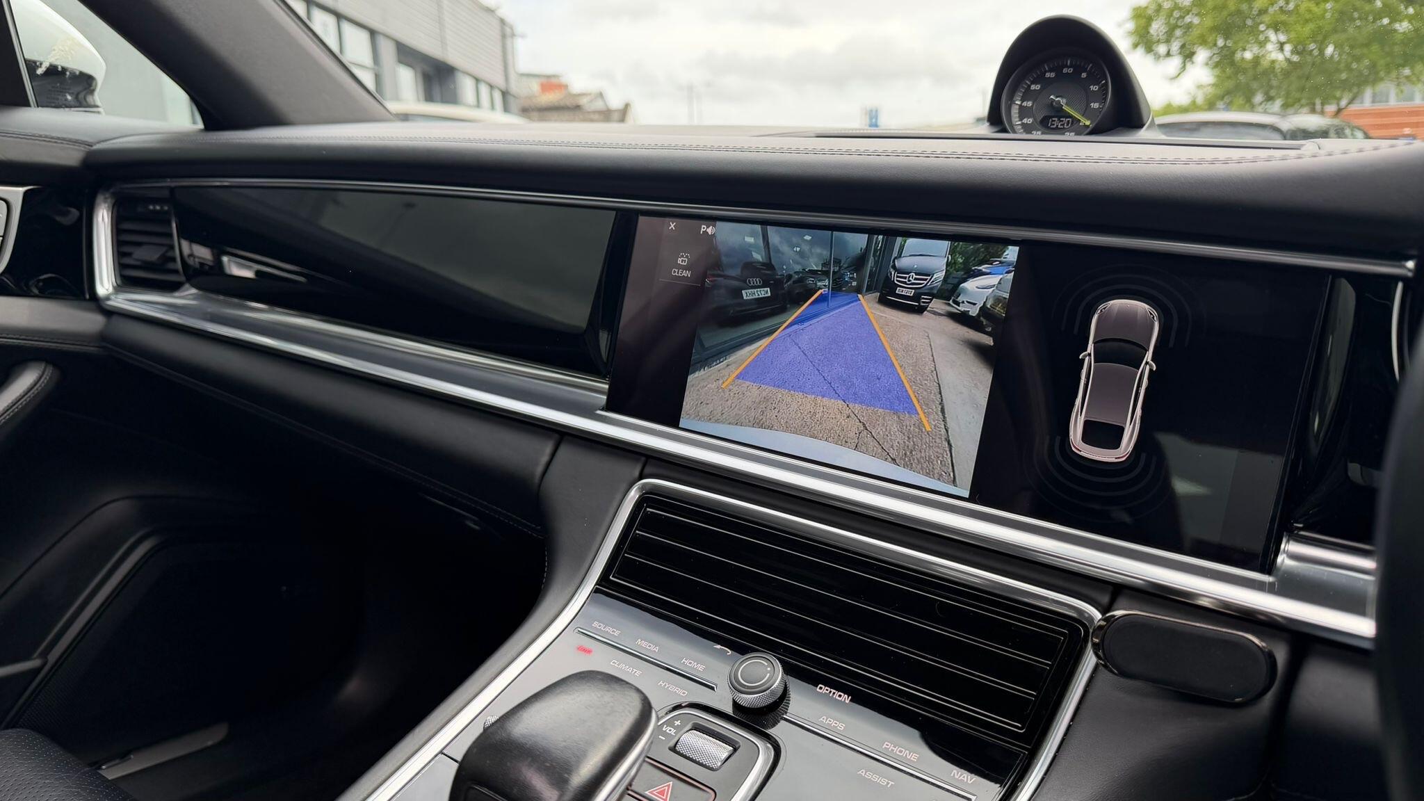 Porsche Panamera view 33