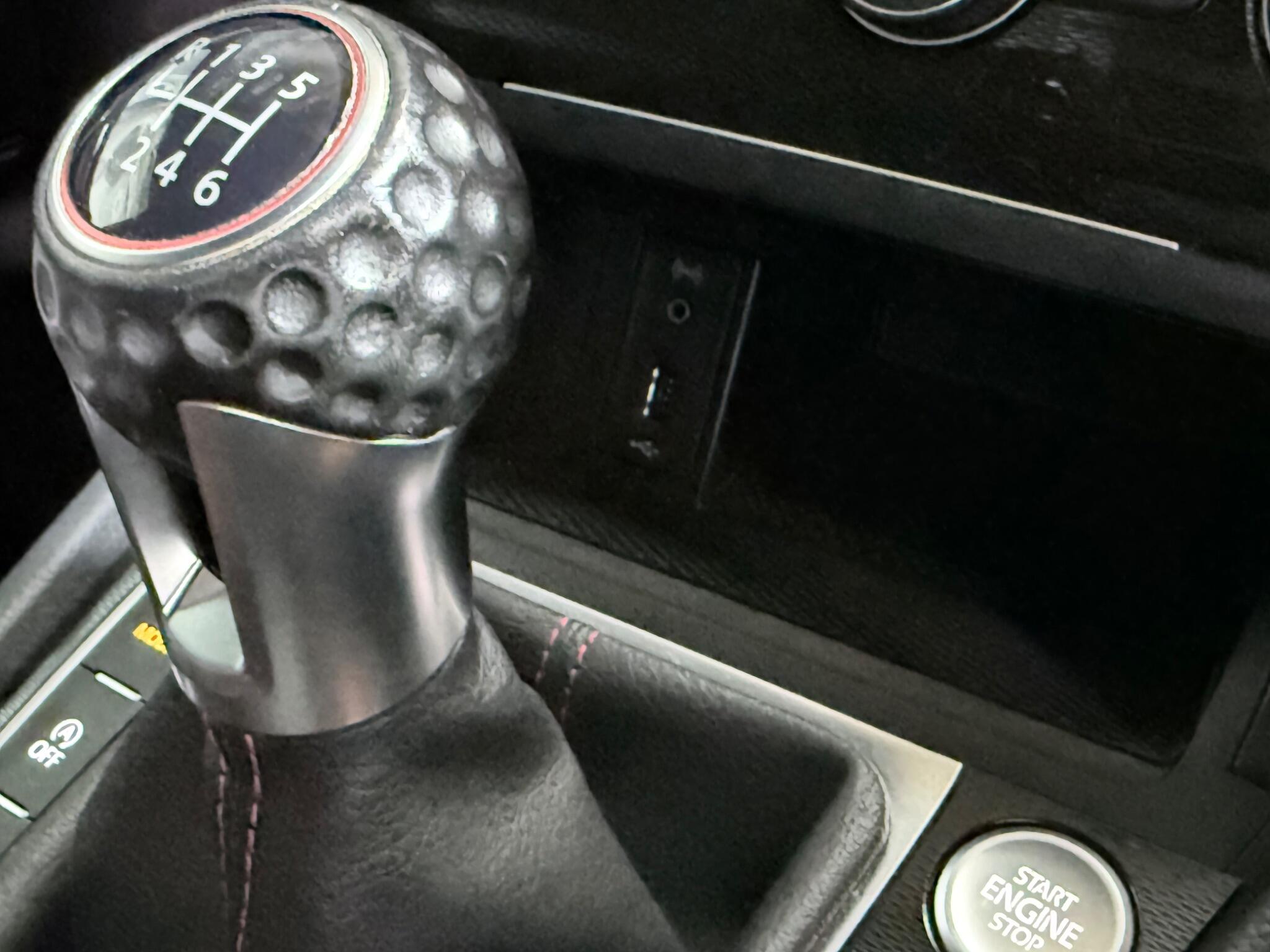 Volkswagen Golf view 34