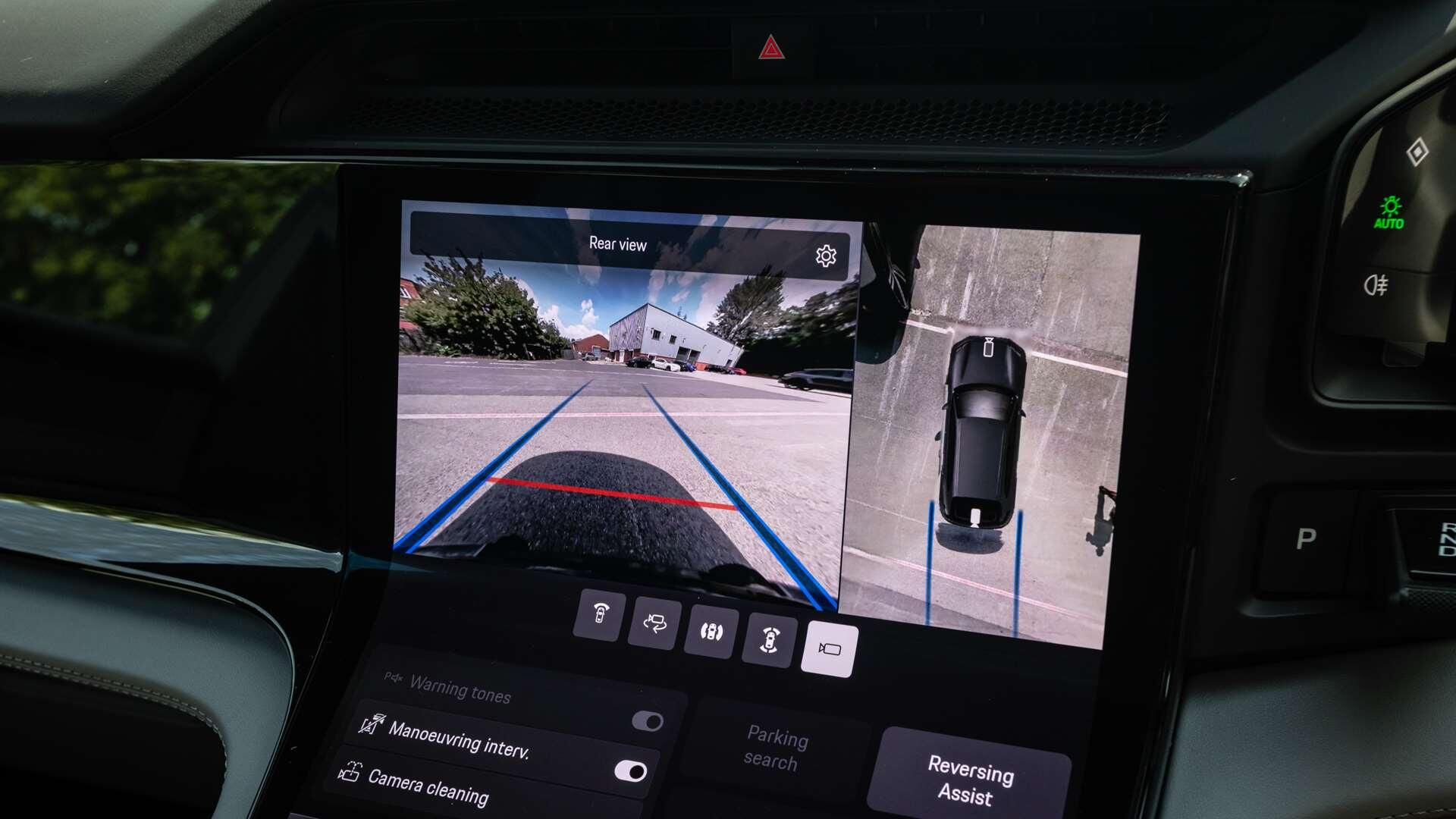 Porsche Cayenne view 28