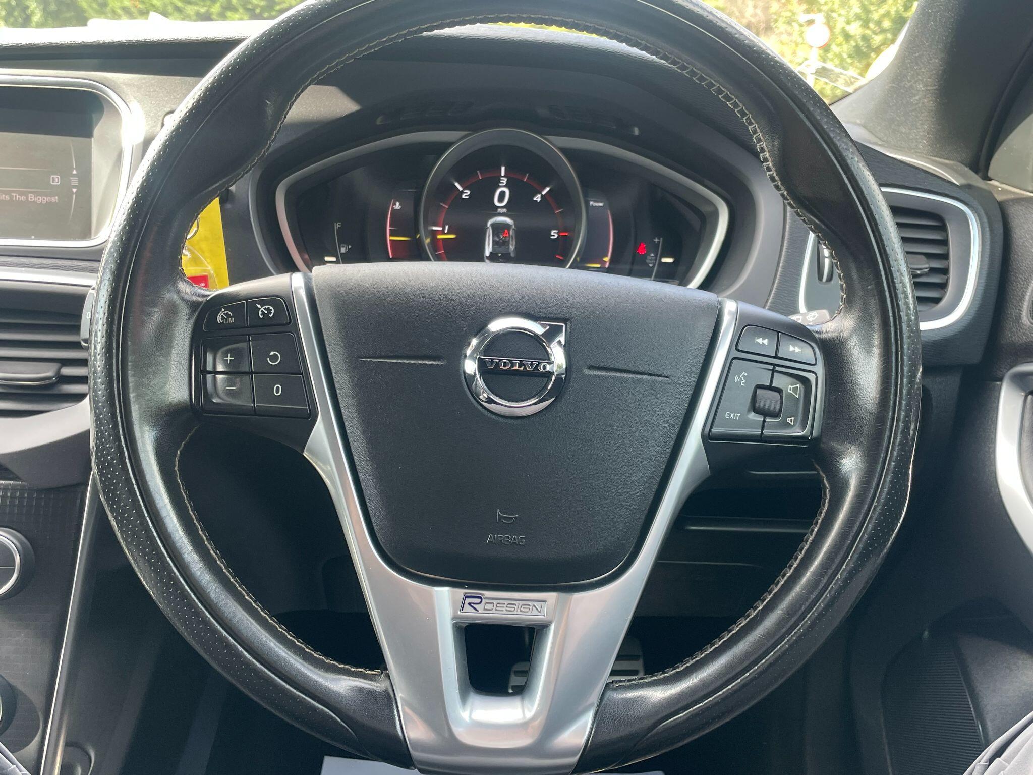 Volvo V40 view 32