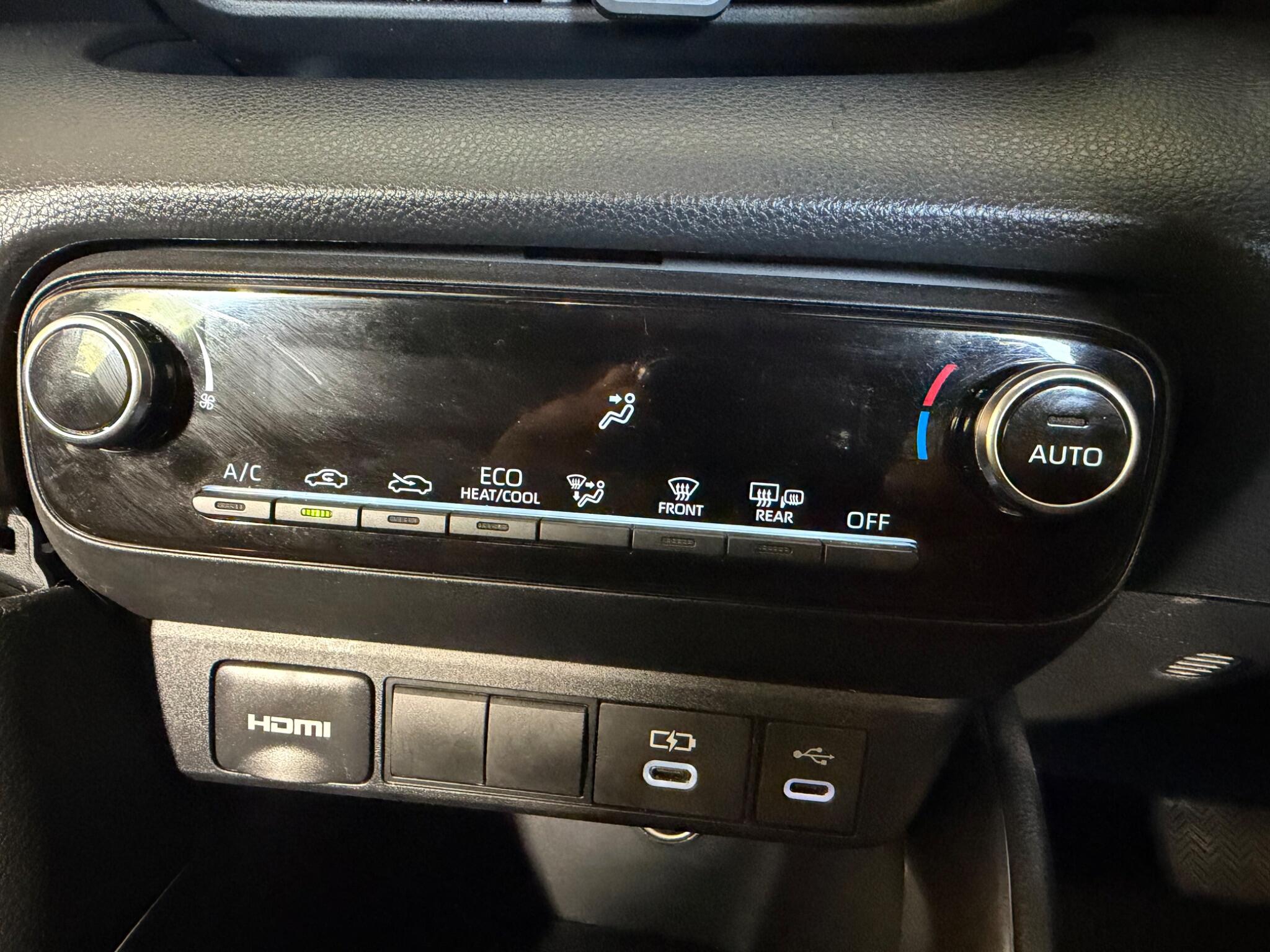 Toyota Yaris view 29