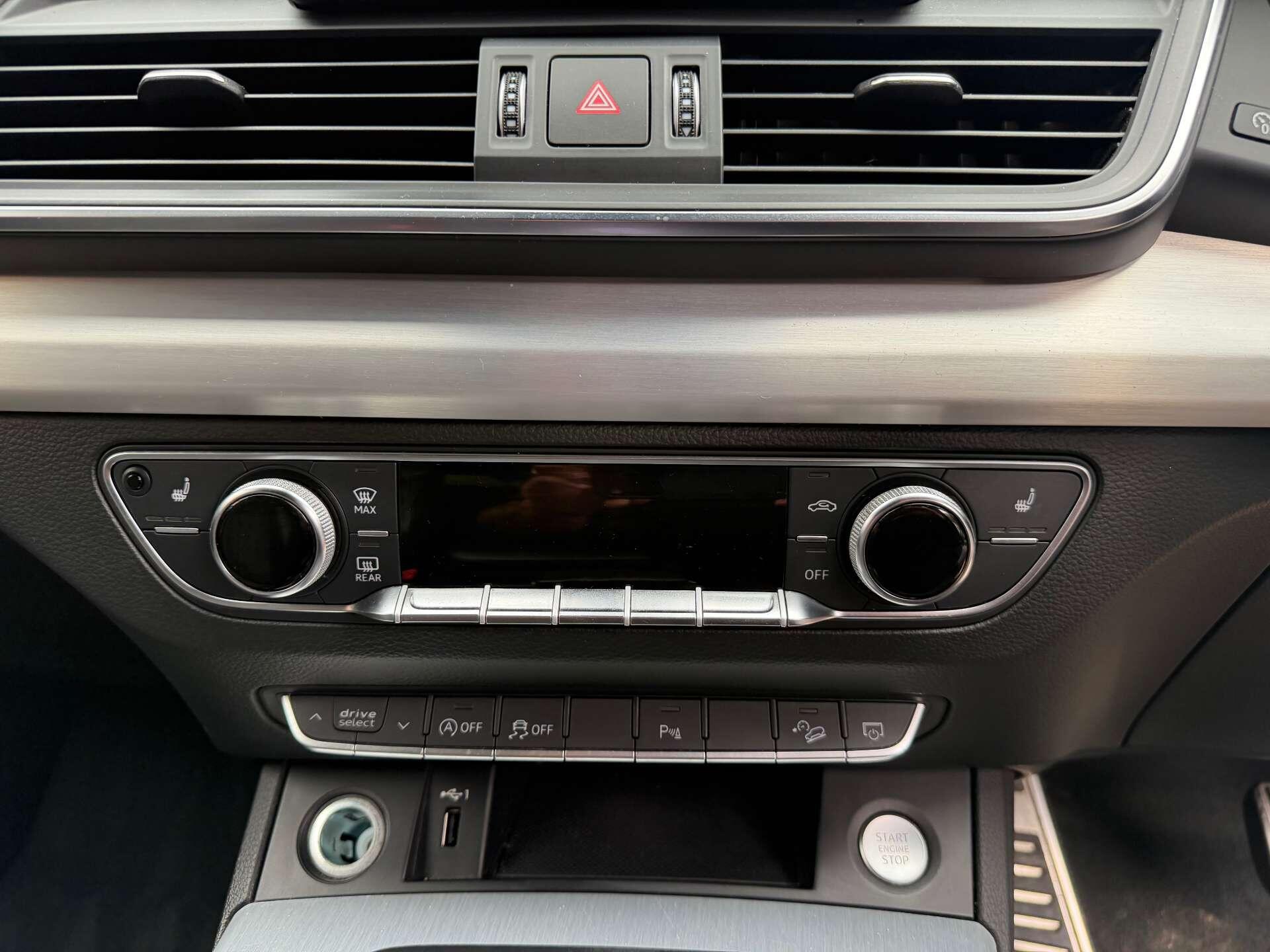 Audi Q5 view 32